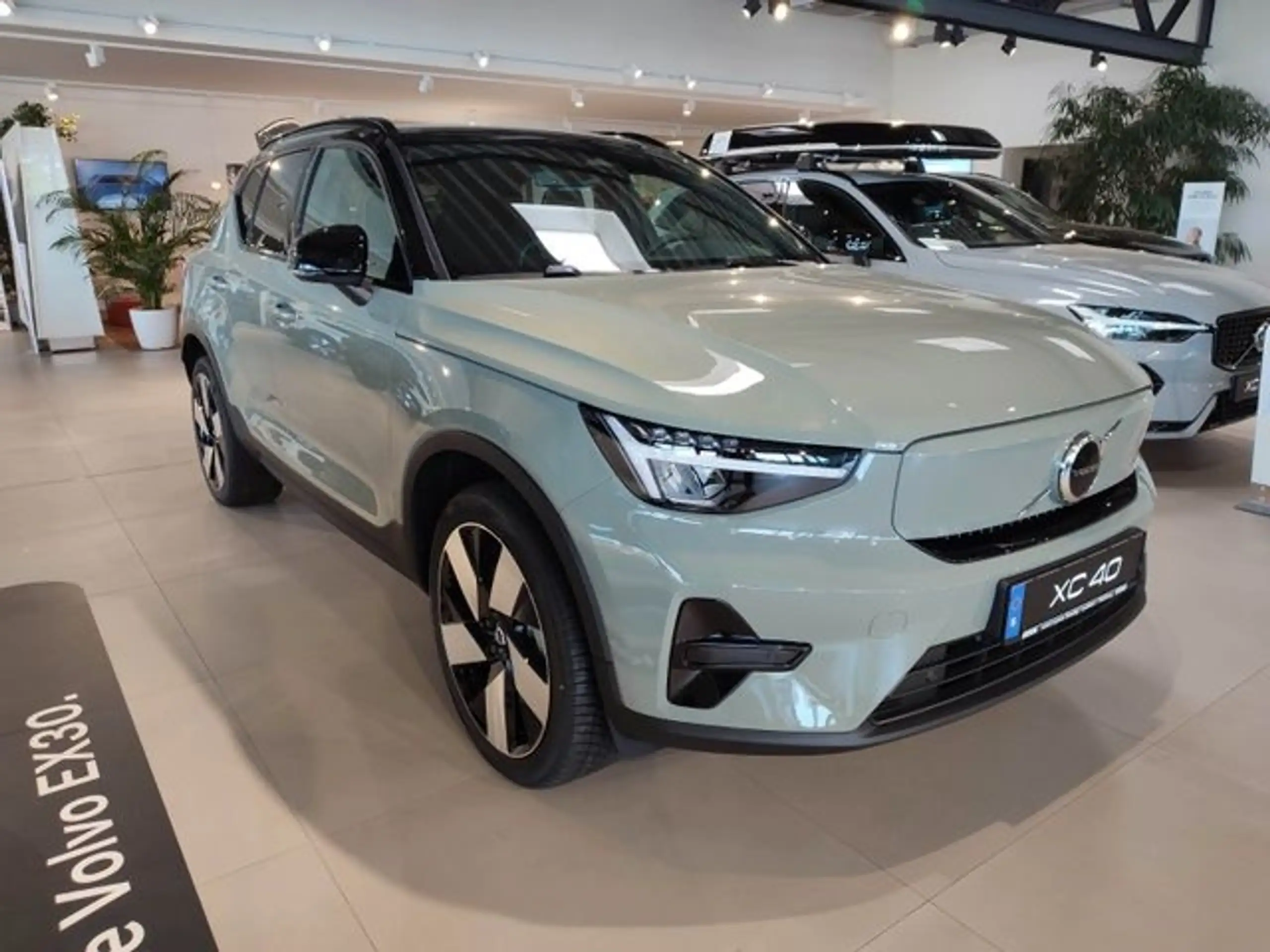 Volvo - XC40