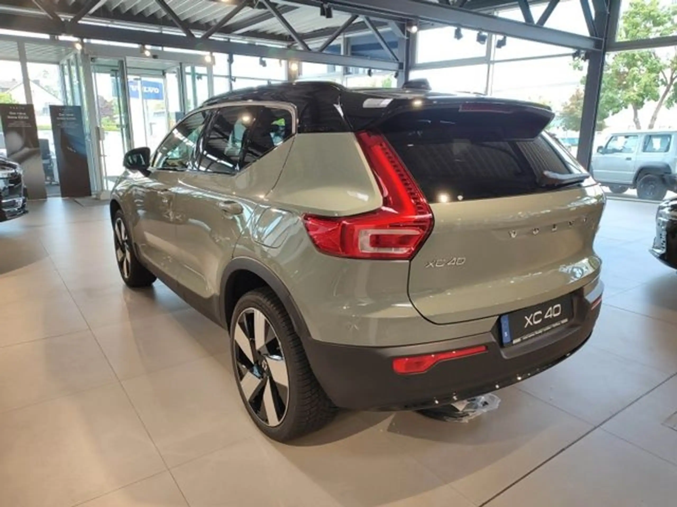 Volvo - XC40