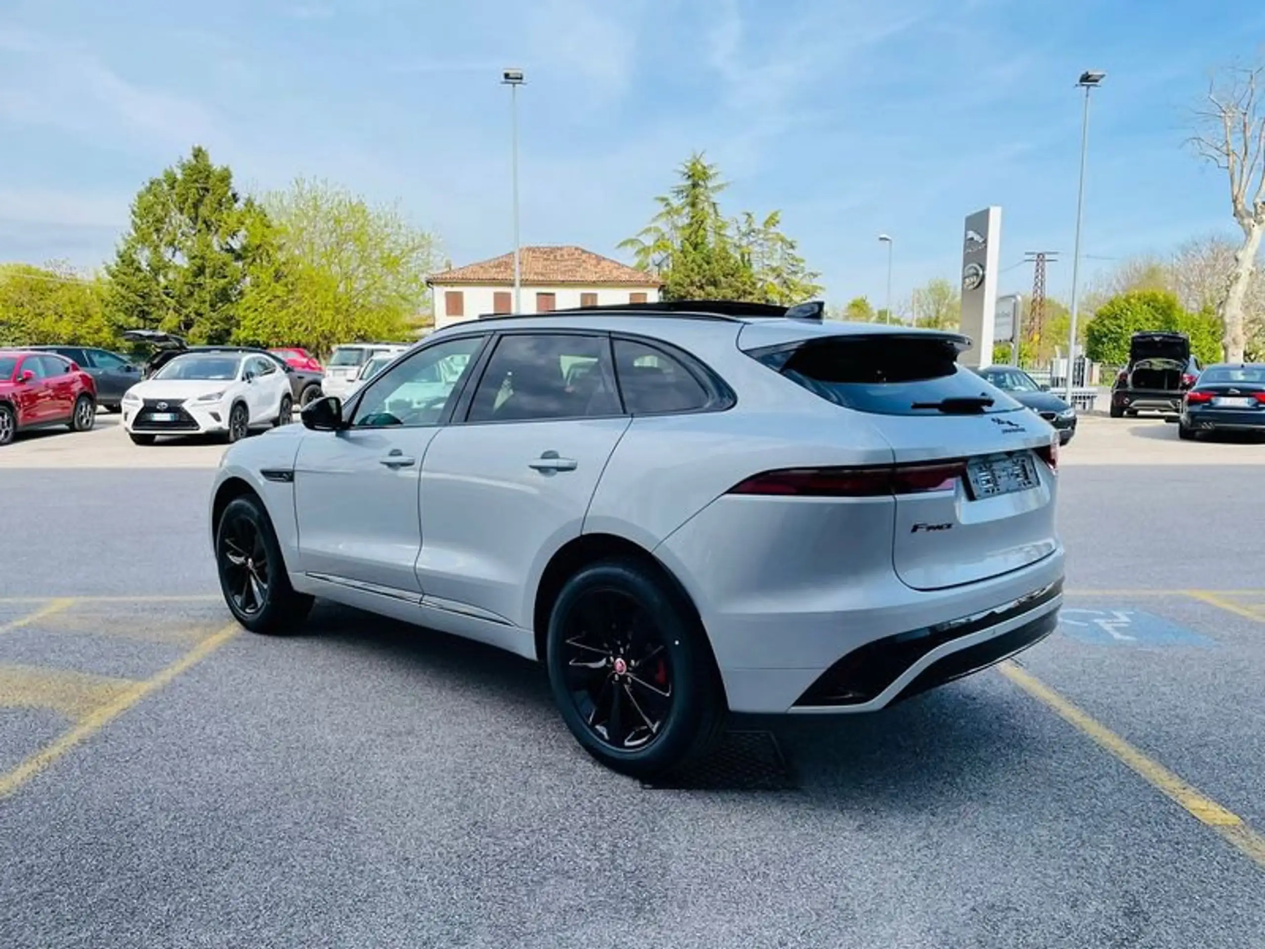 Jaguar - F-Pace