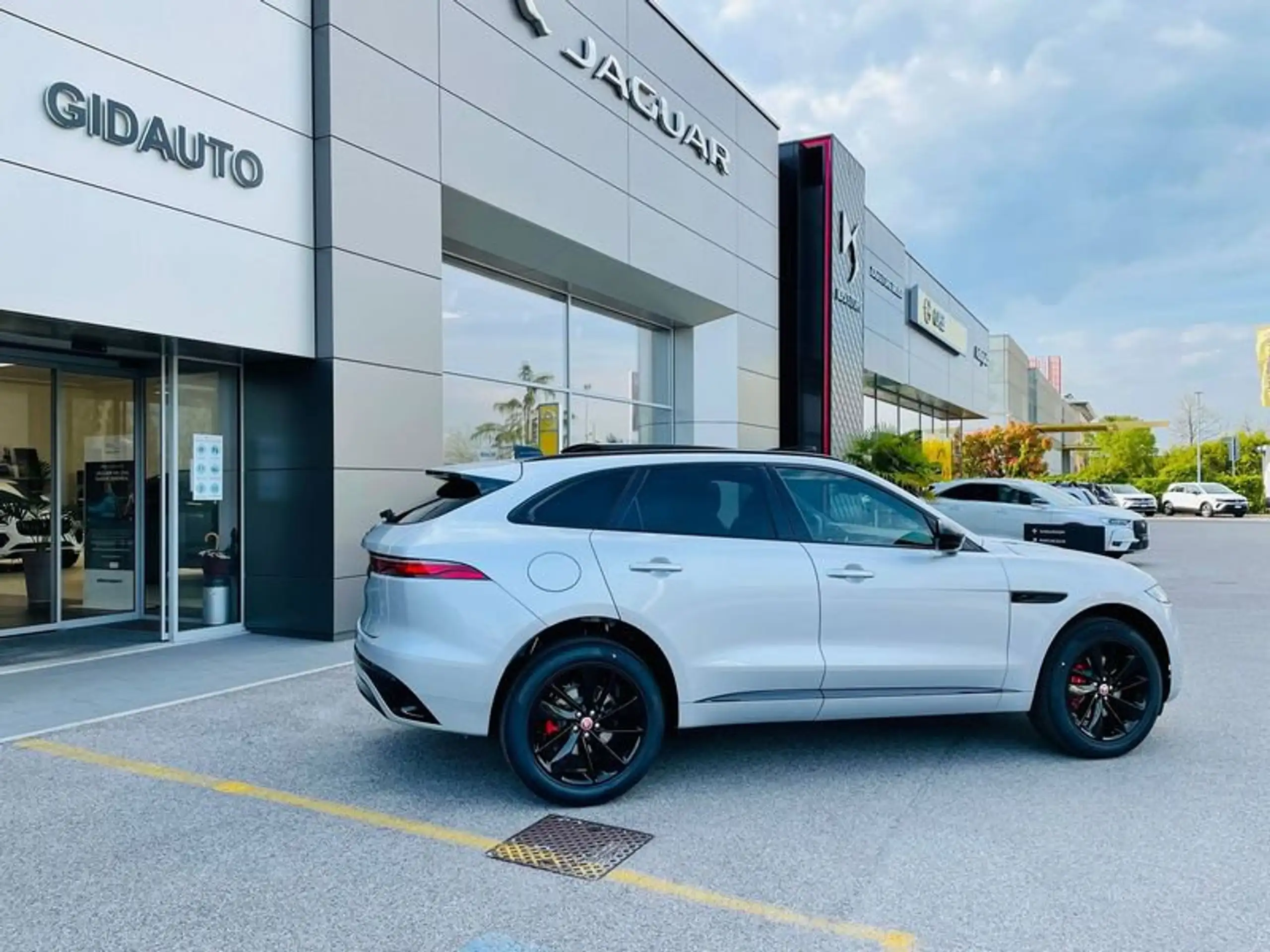 Jaguar - F-Pace