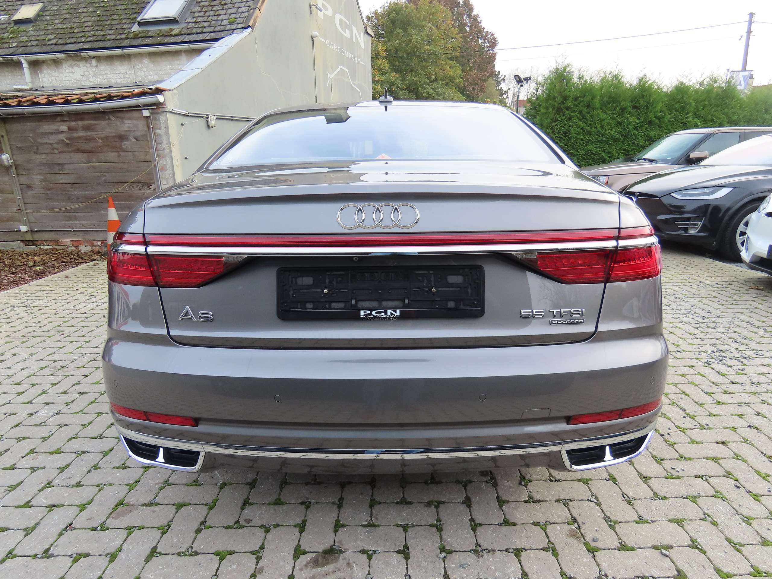 Audi - A8