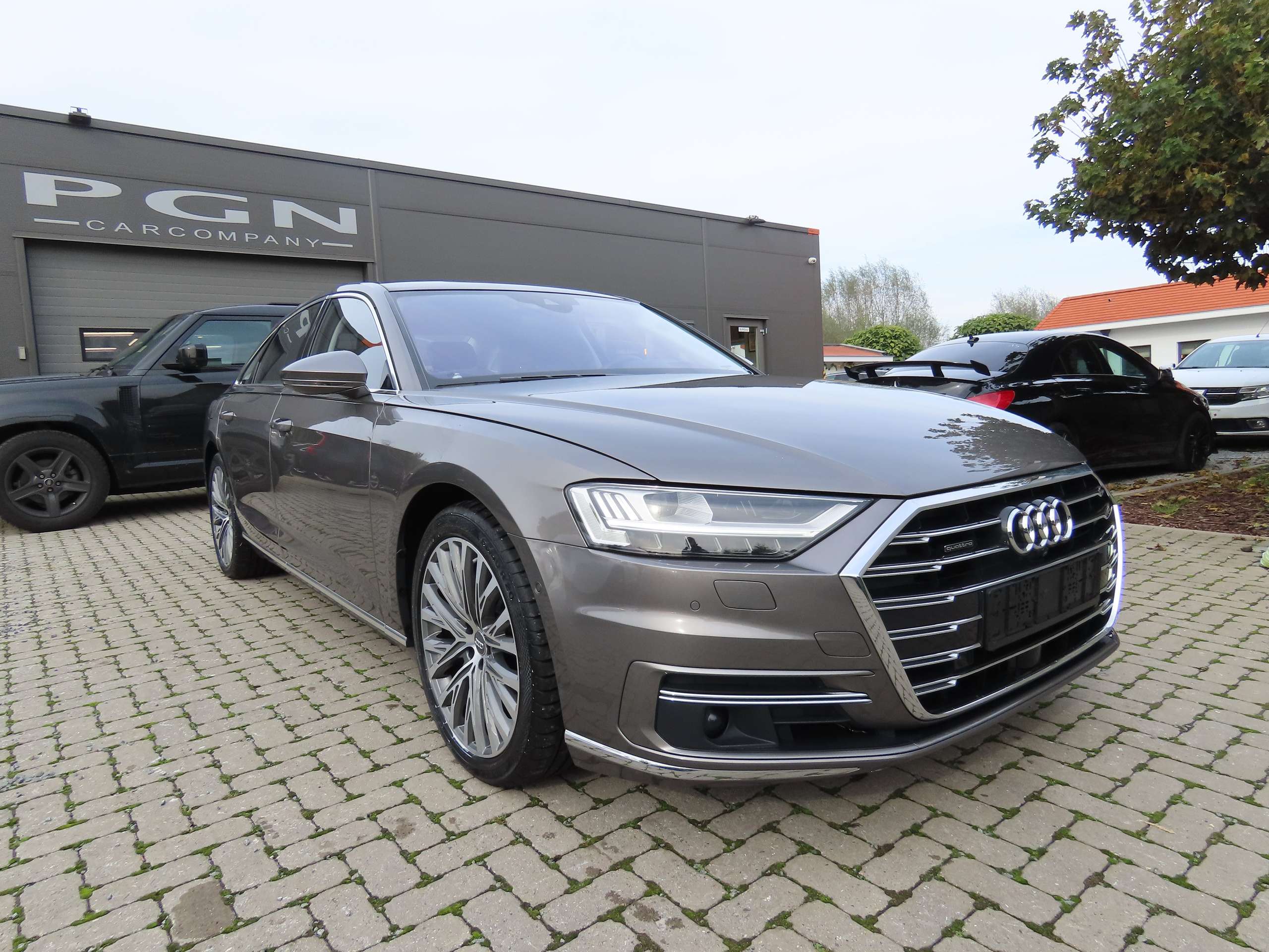 Audi - A8