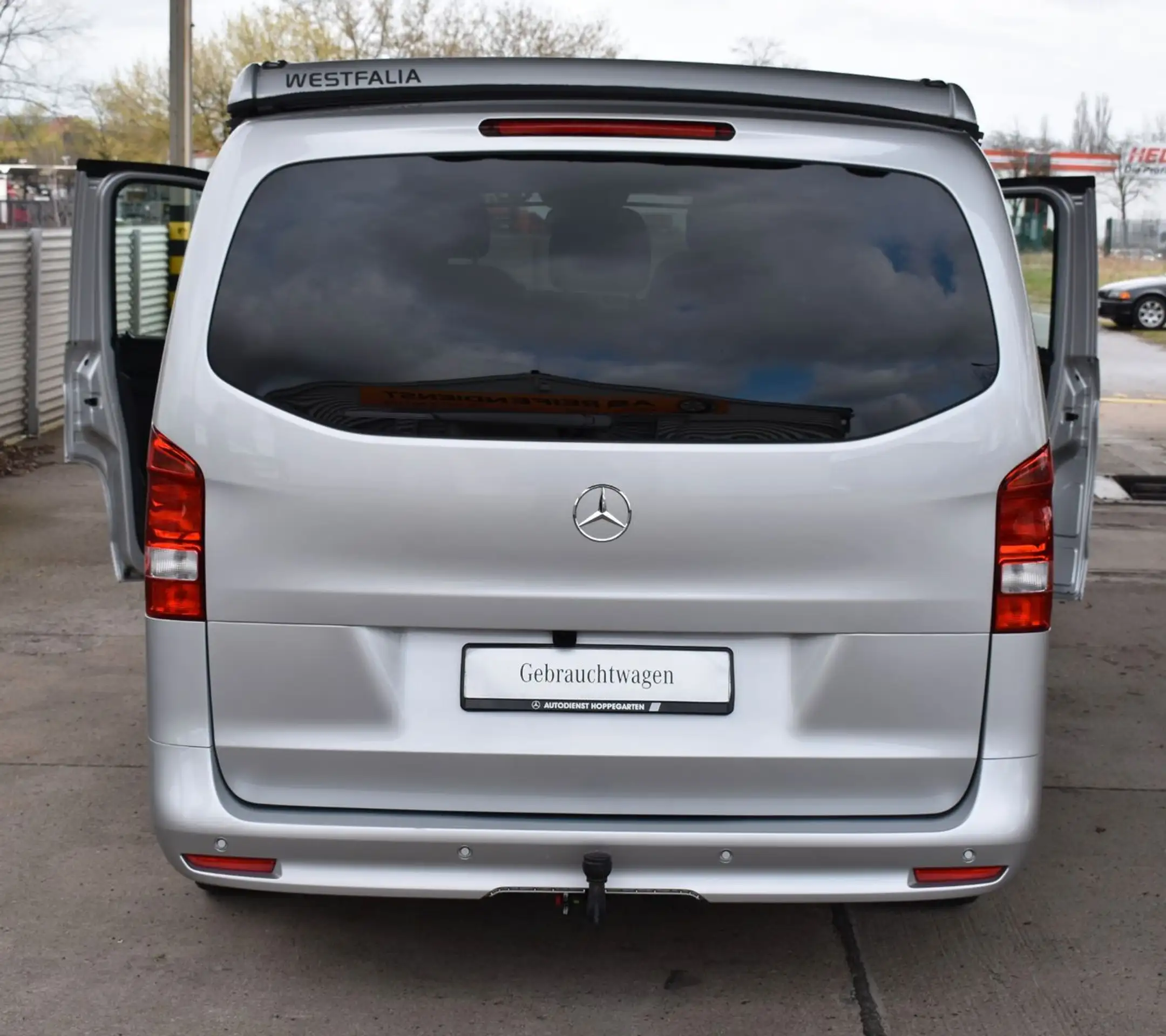 Mercedes-Benz - V 250