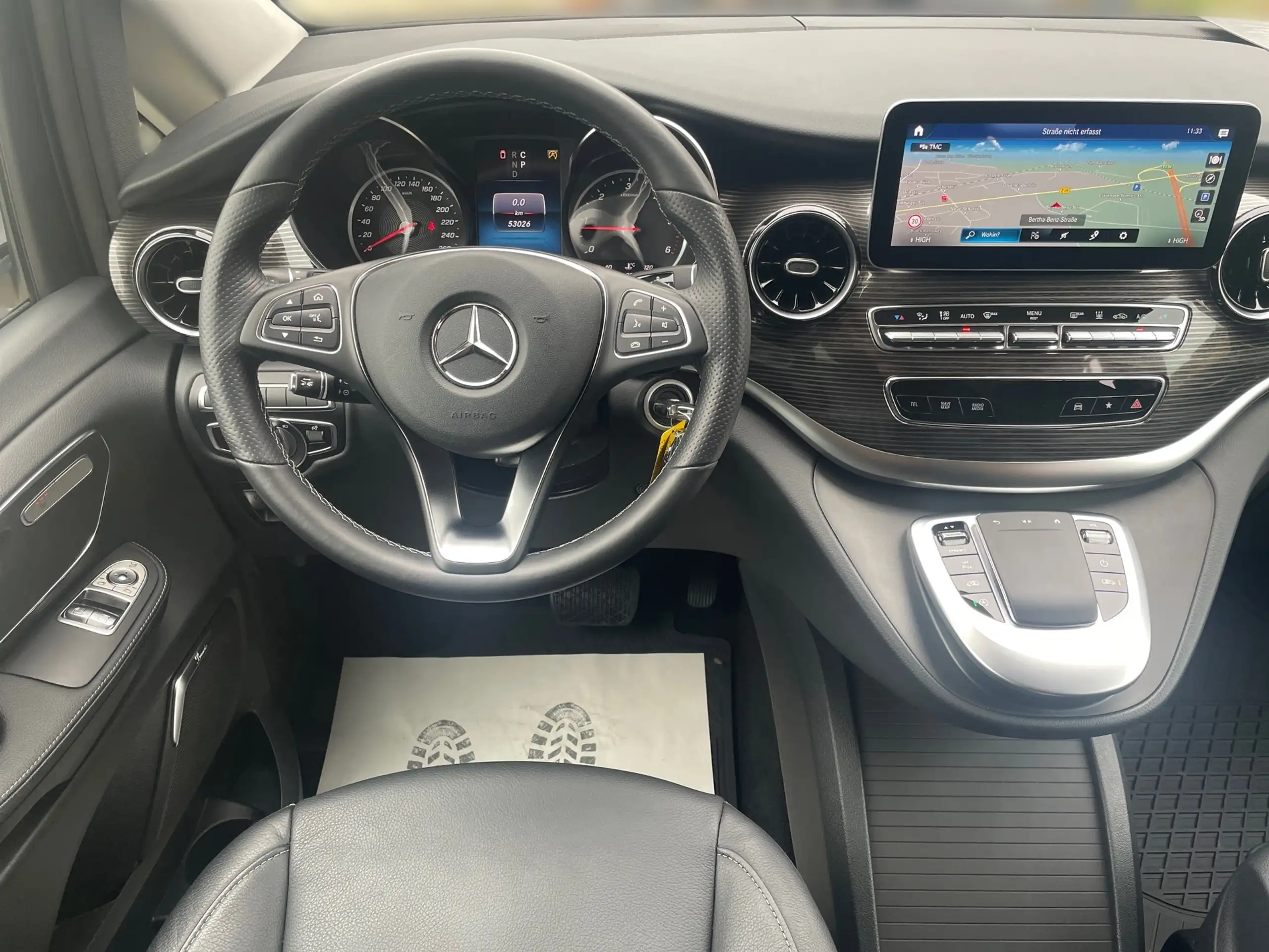 Mercedes-Benz - V 250