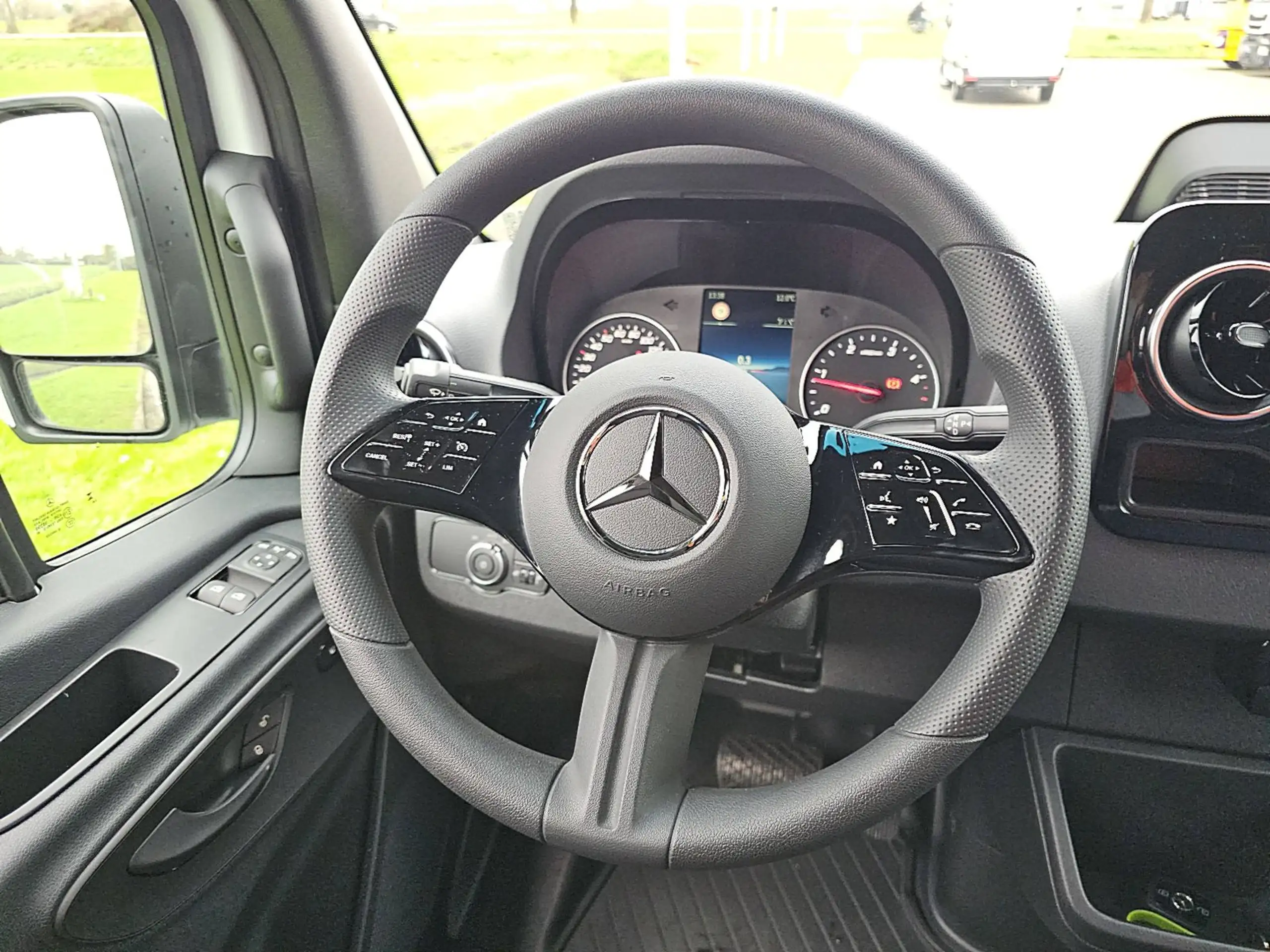 Mercedes-Benz - Sprinter