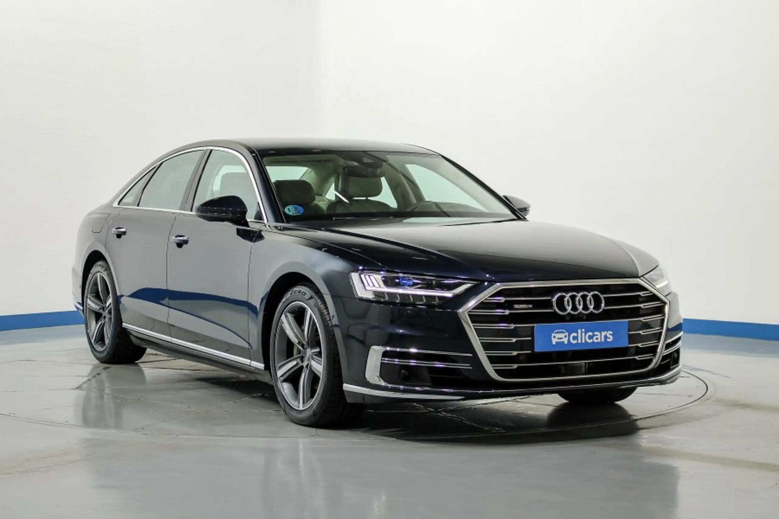 Audi - A8