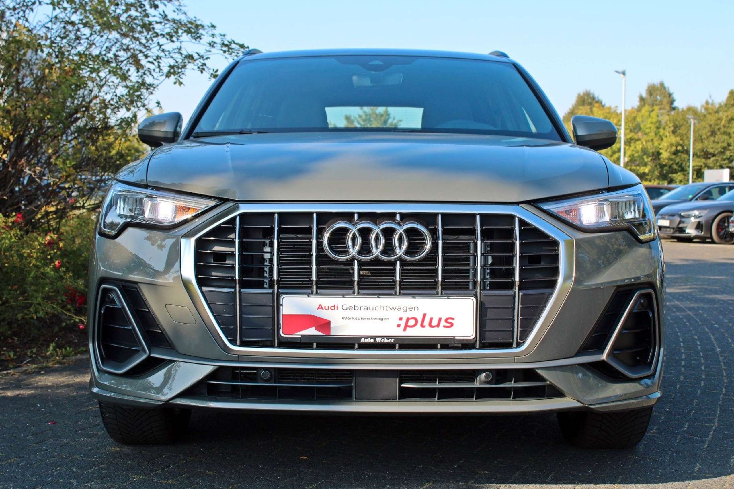 Audi - Q3