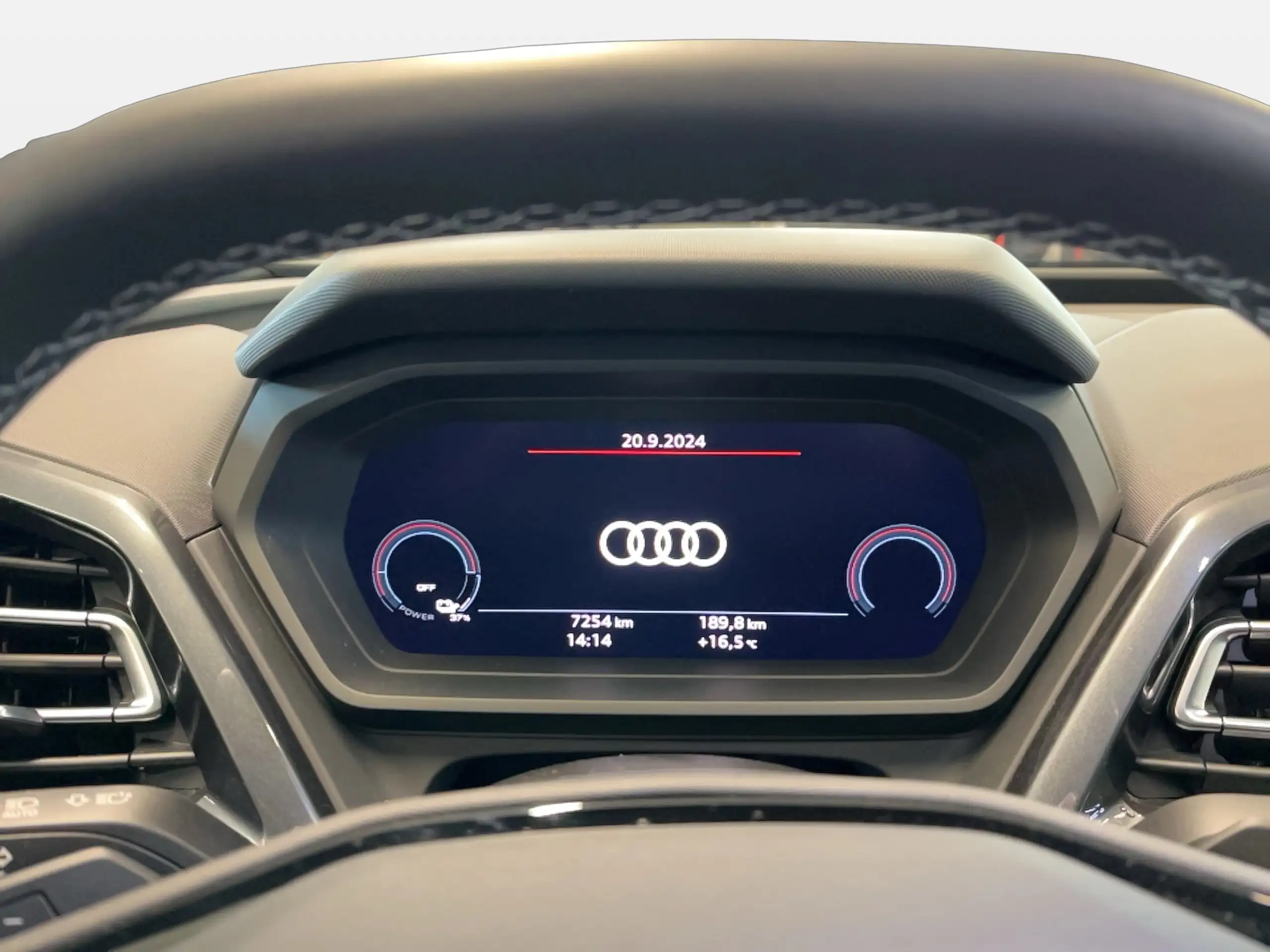 Audi - Q4 e-tron