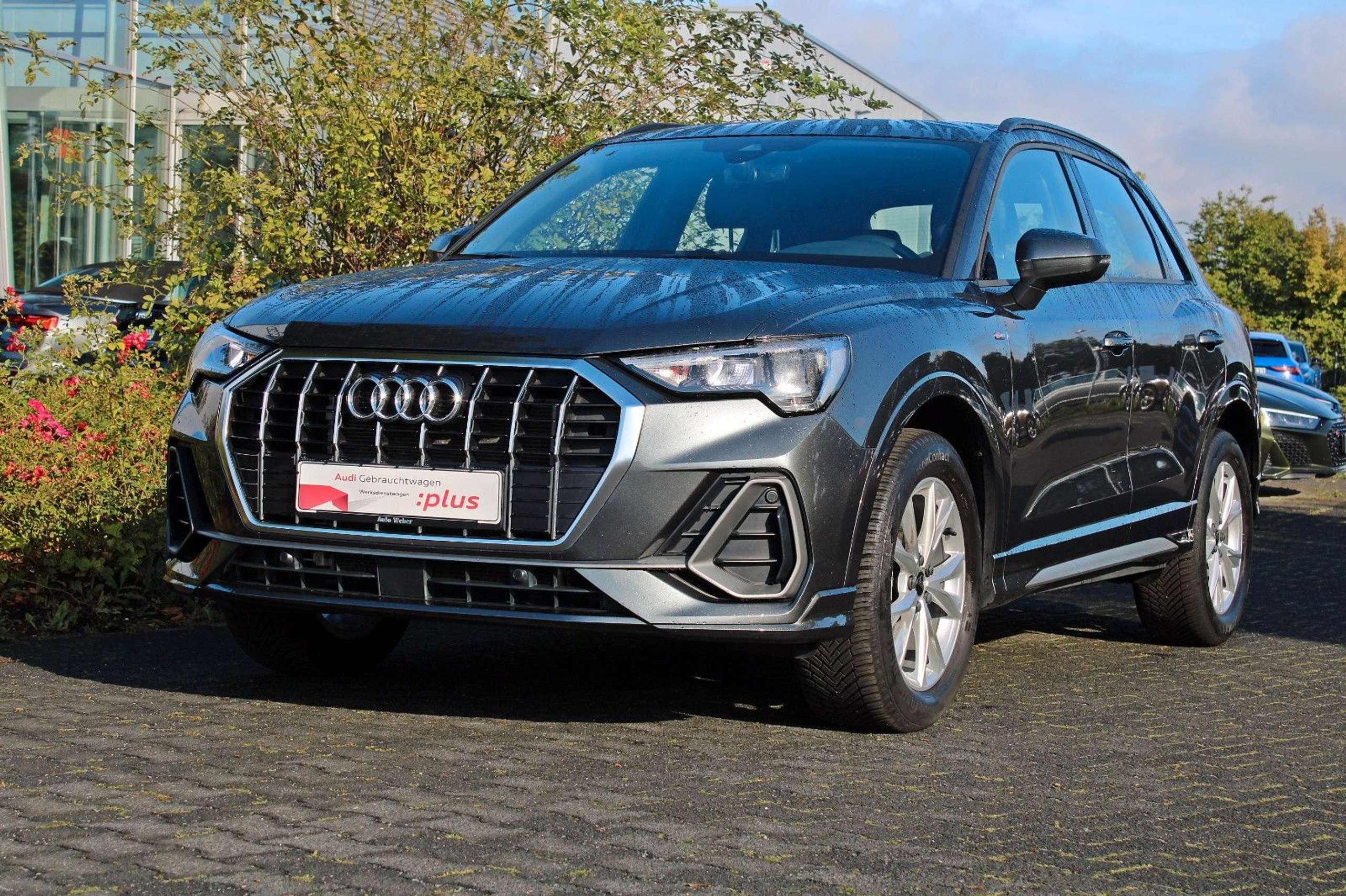 Audi - Q3