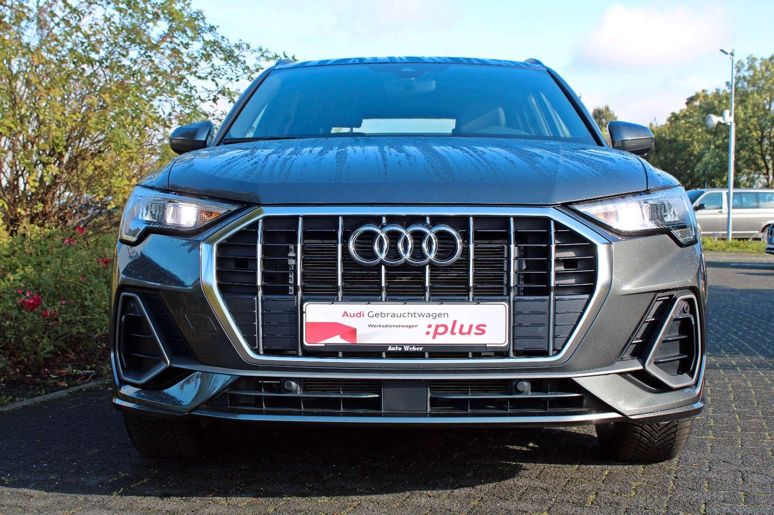 Audi - Q3