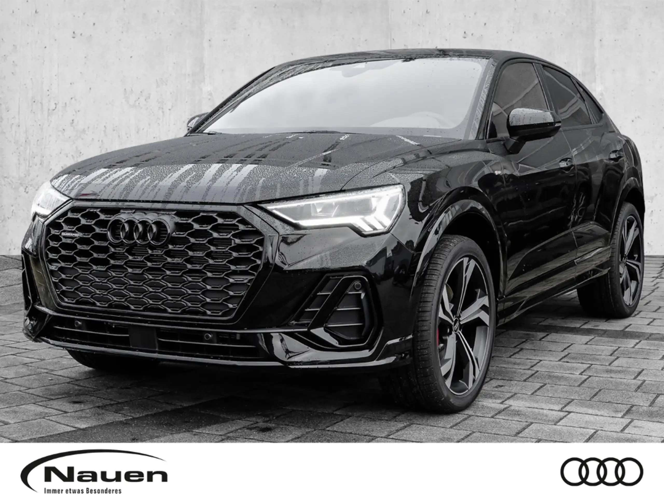 Audi - Q3