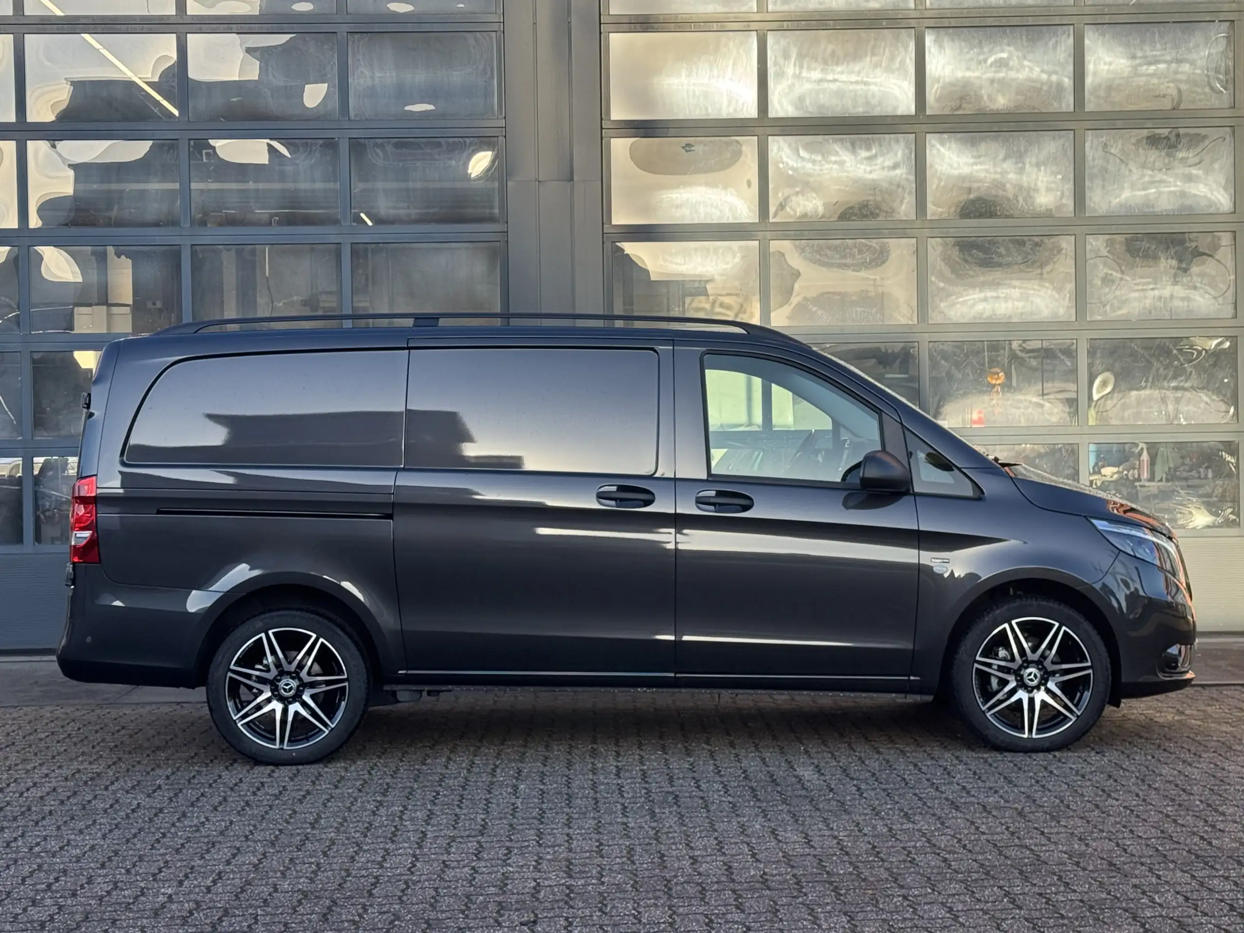 Mercedes-Benz - Vito