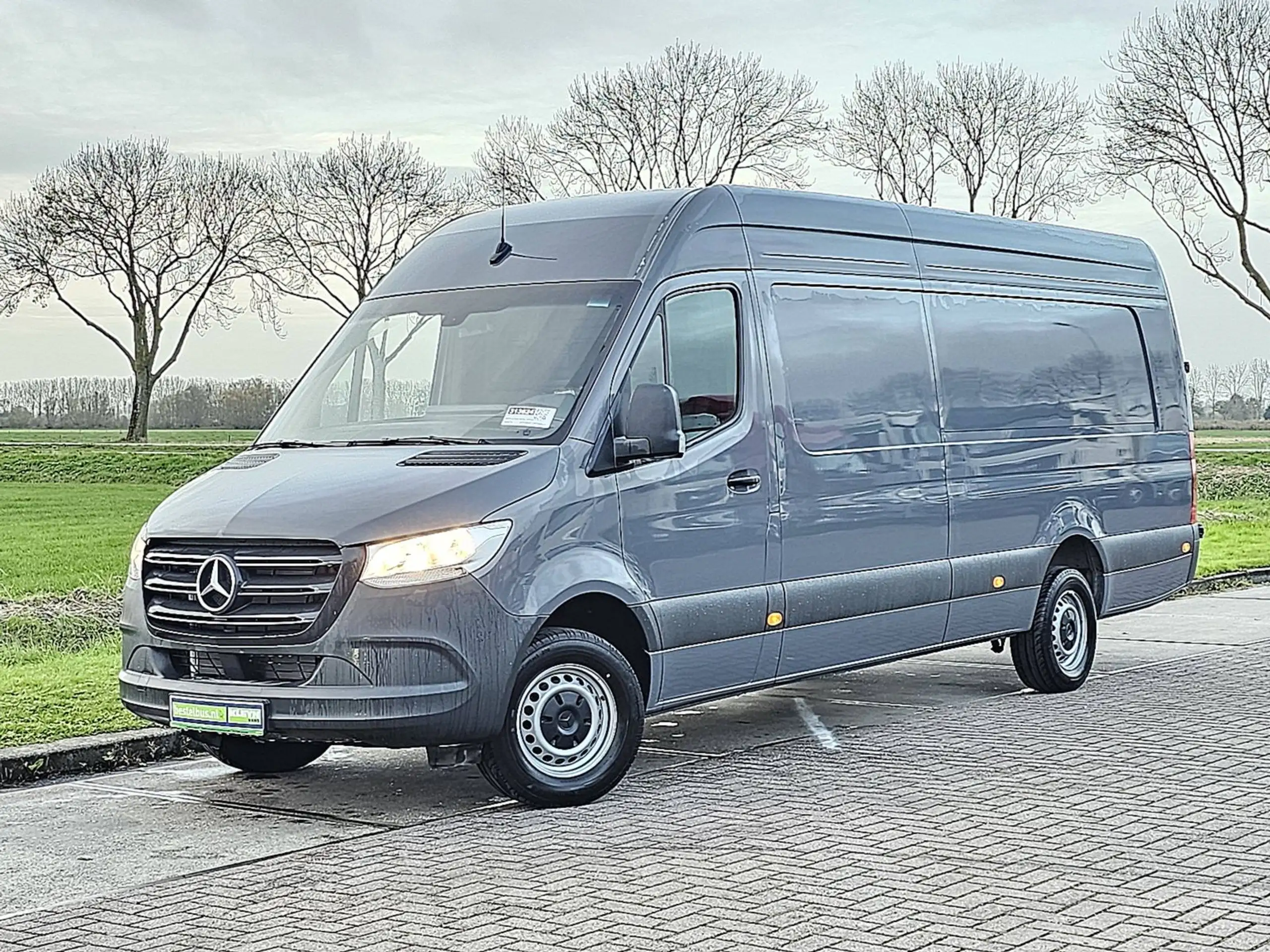 Mercedes-Benz - Sprinter