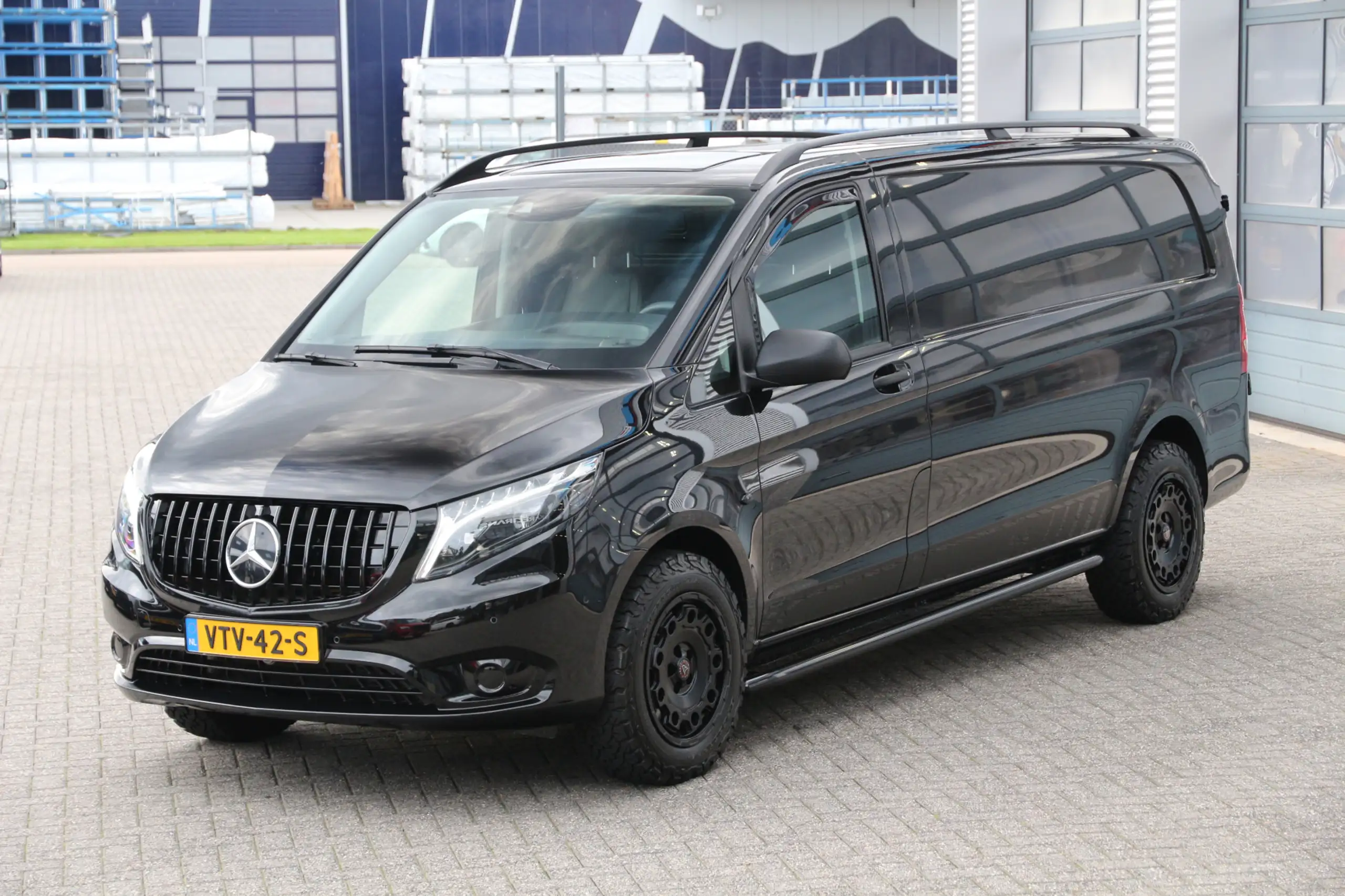 Mercedes-Benz - Vito