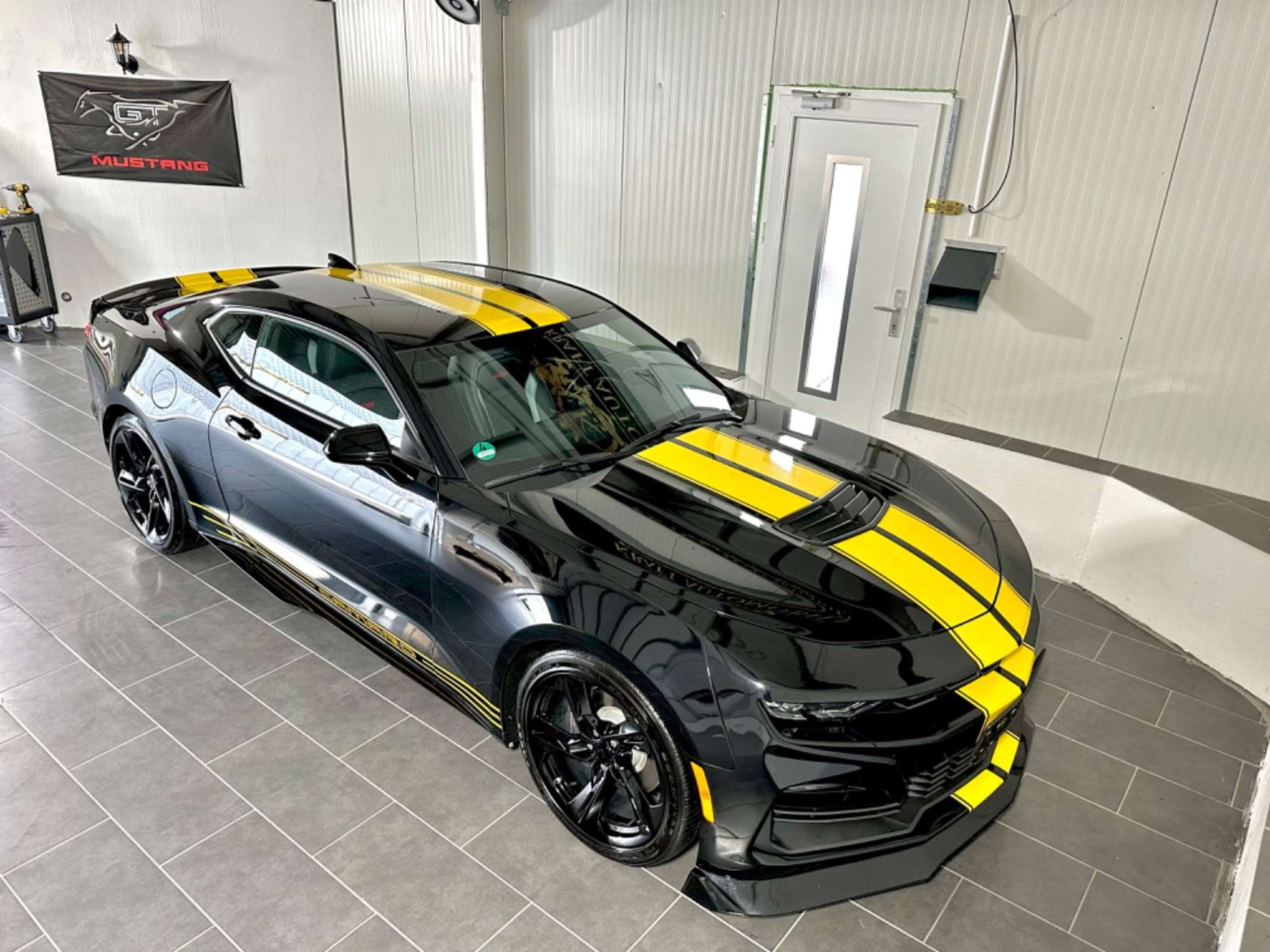 Chevrolet - Camaro