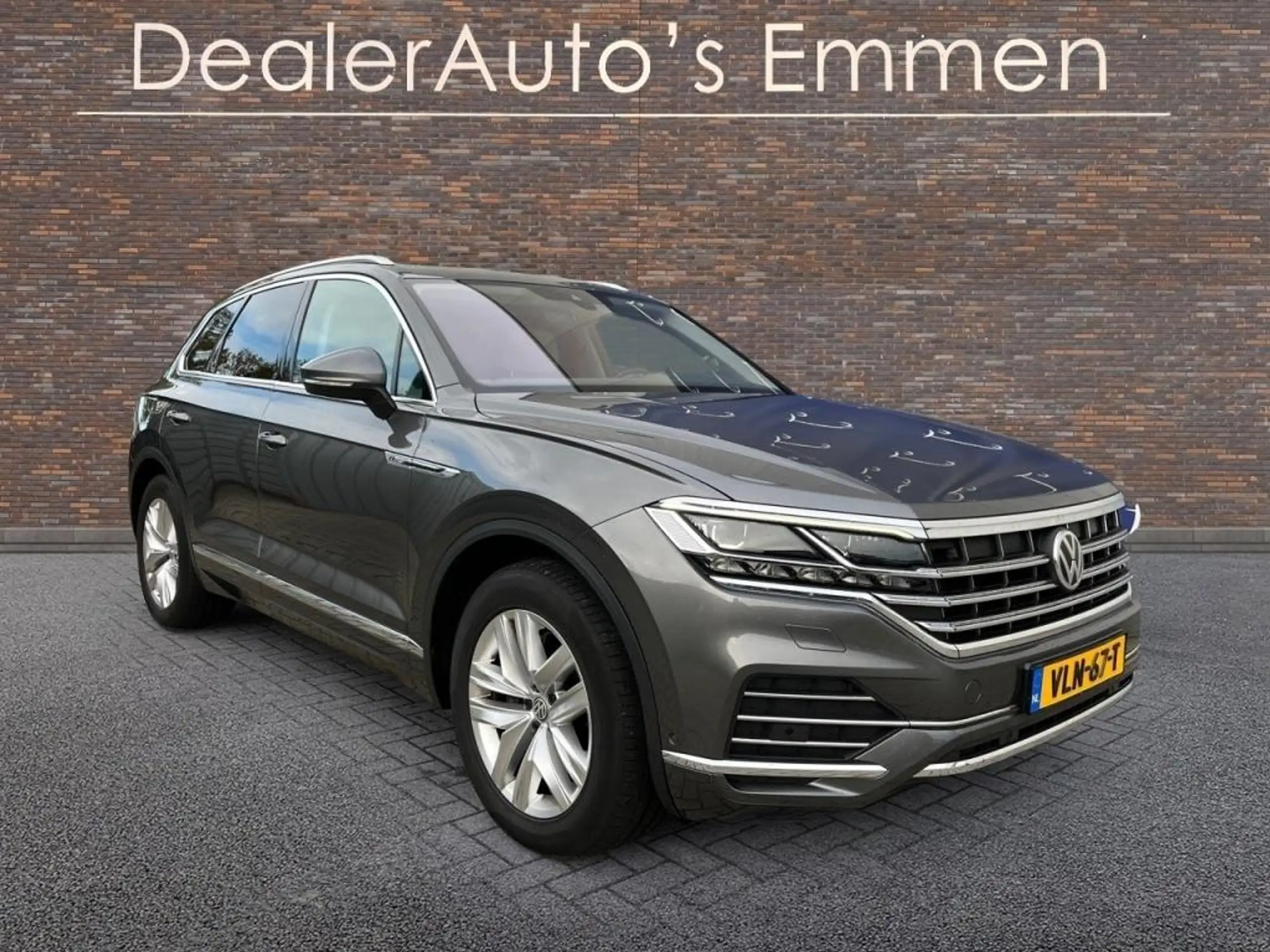 Volkswagen - Touareg