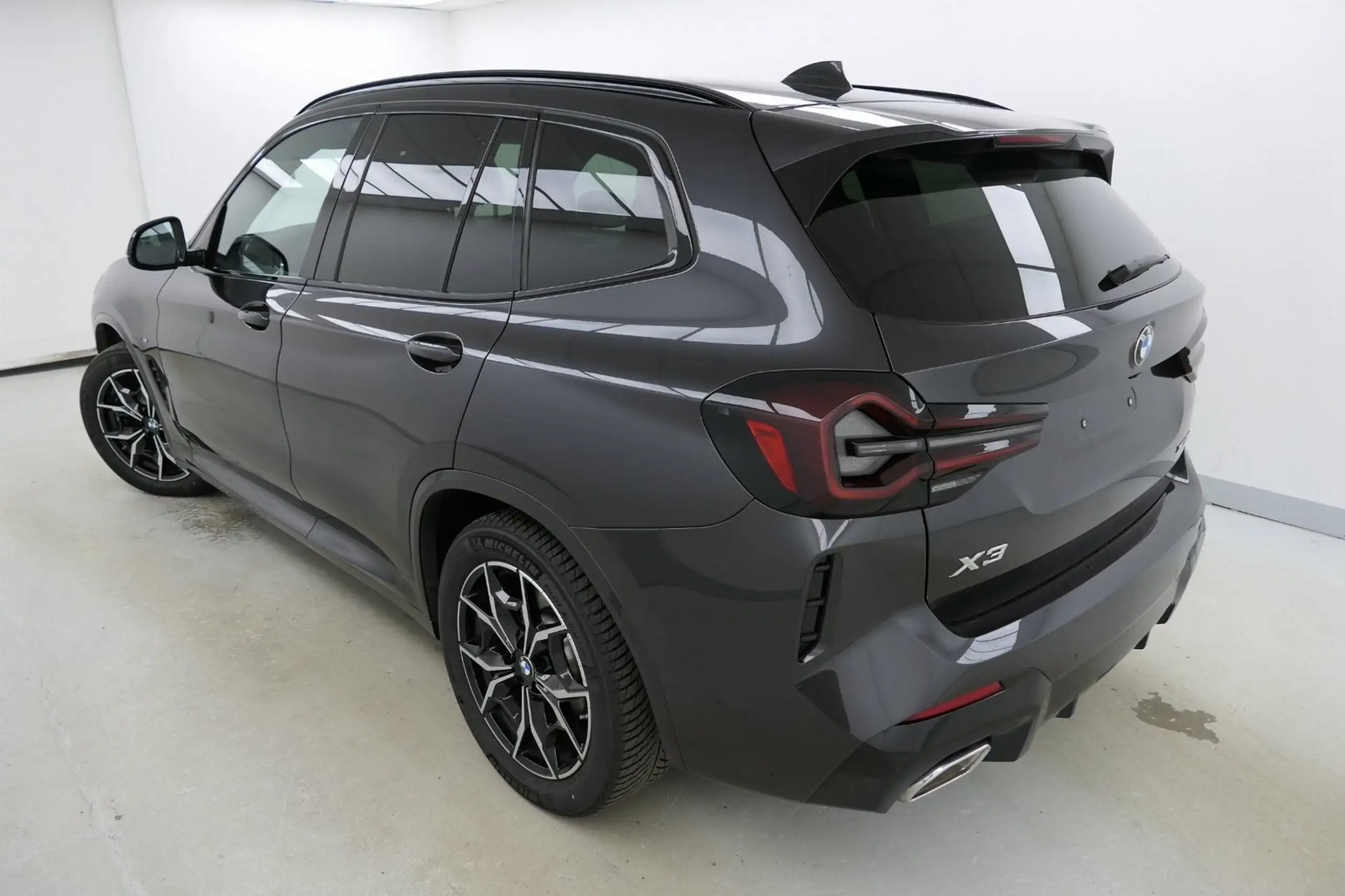 BMW - X3