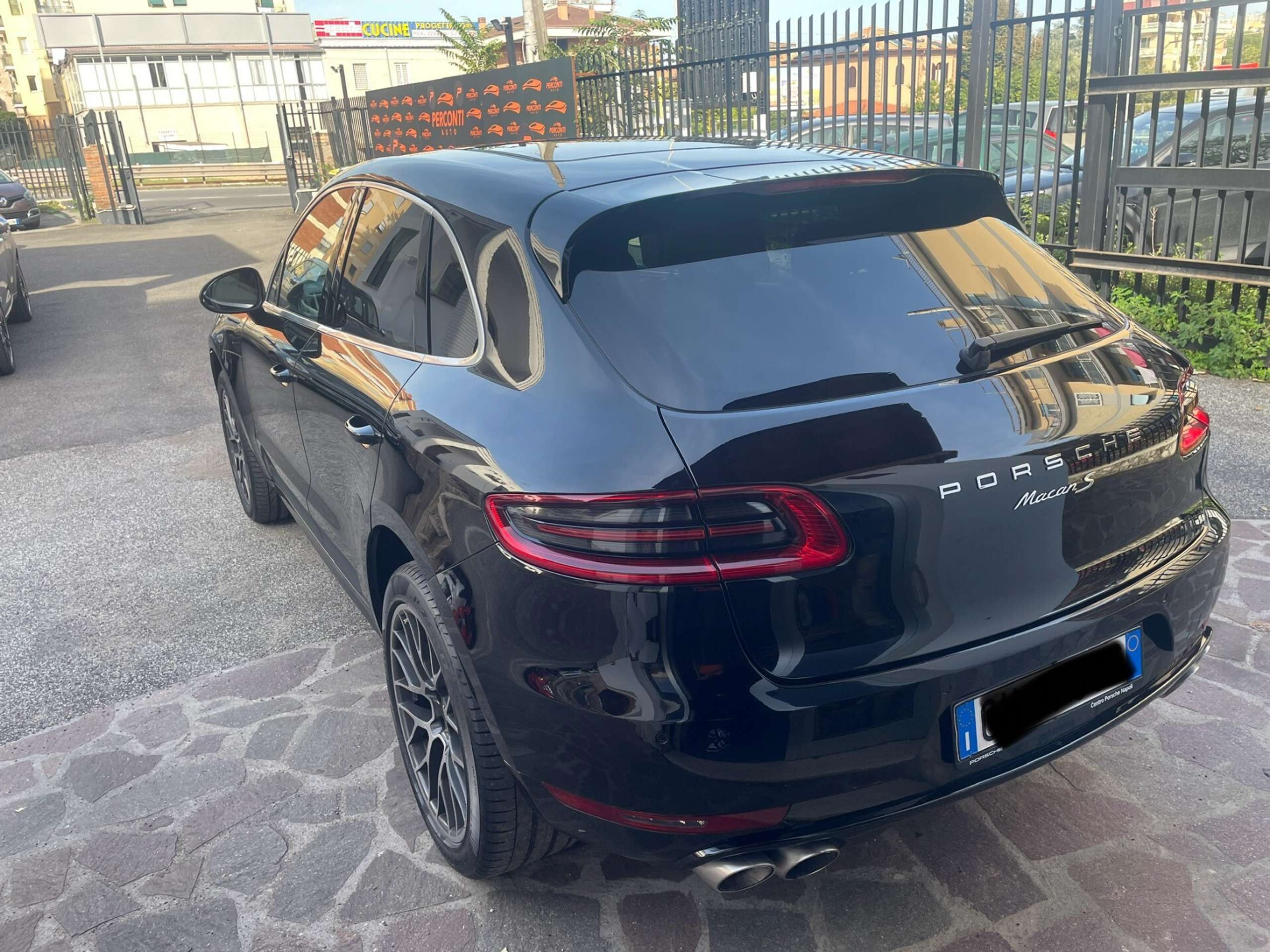 Porsche - Macan