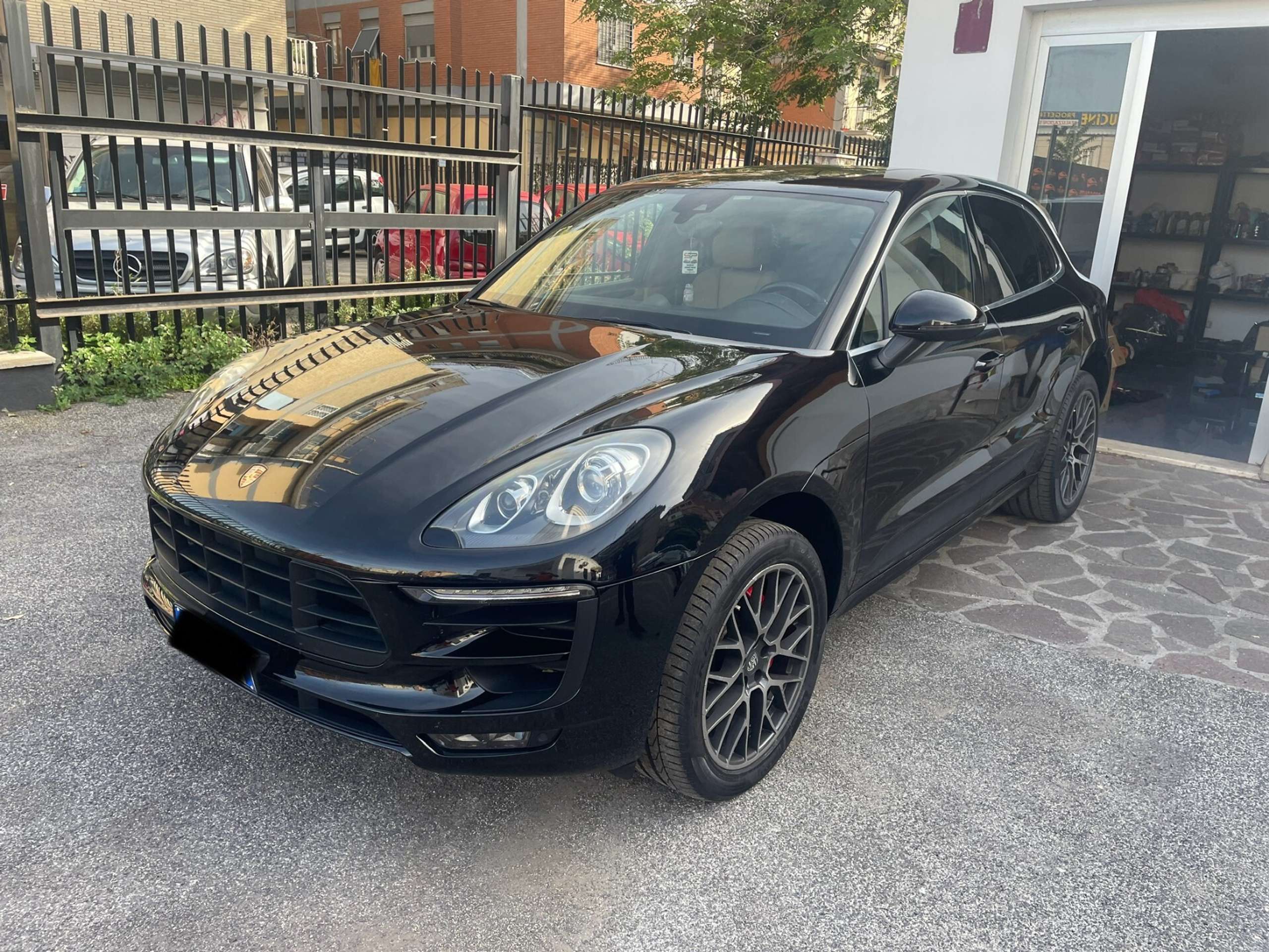 Porsche - Macan