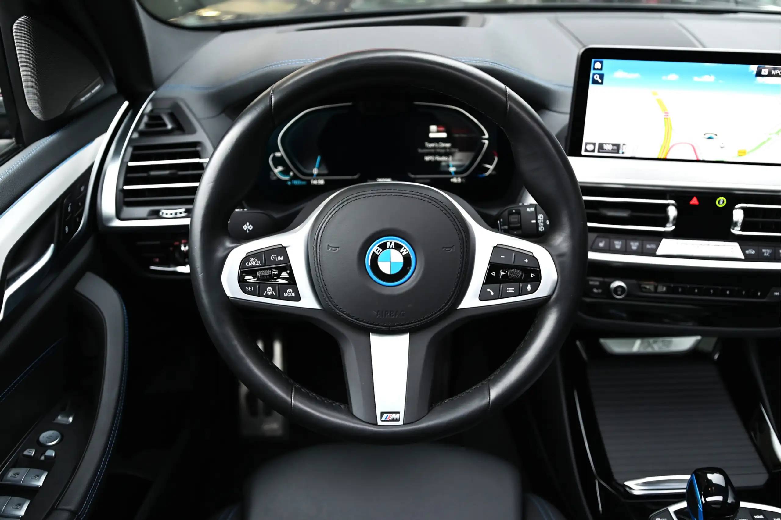 BMW - iX3