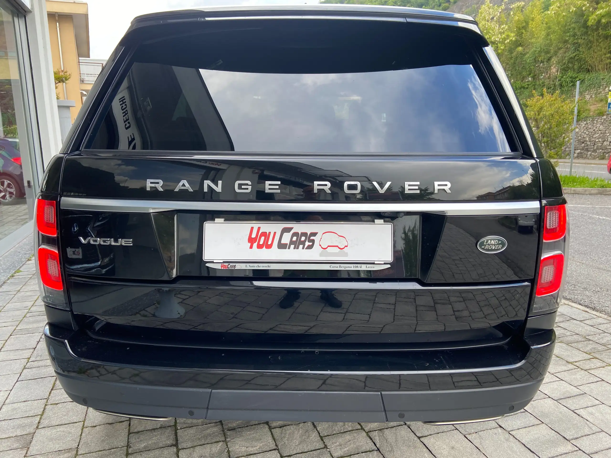 Land Rover - Range Rover