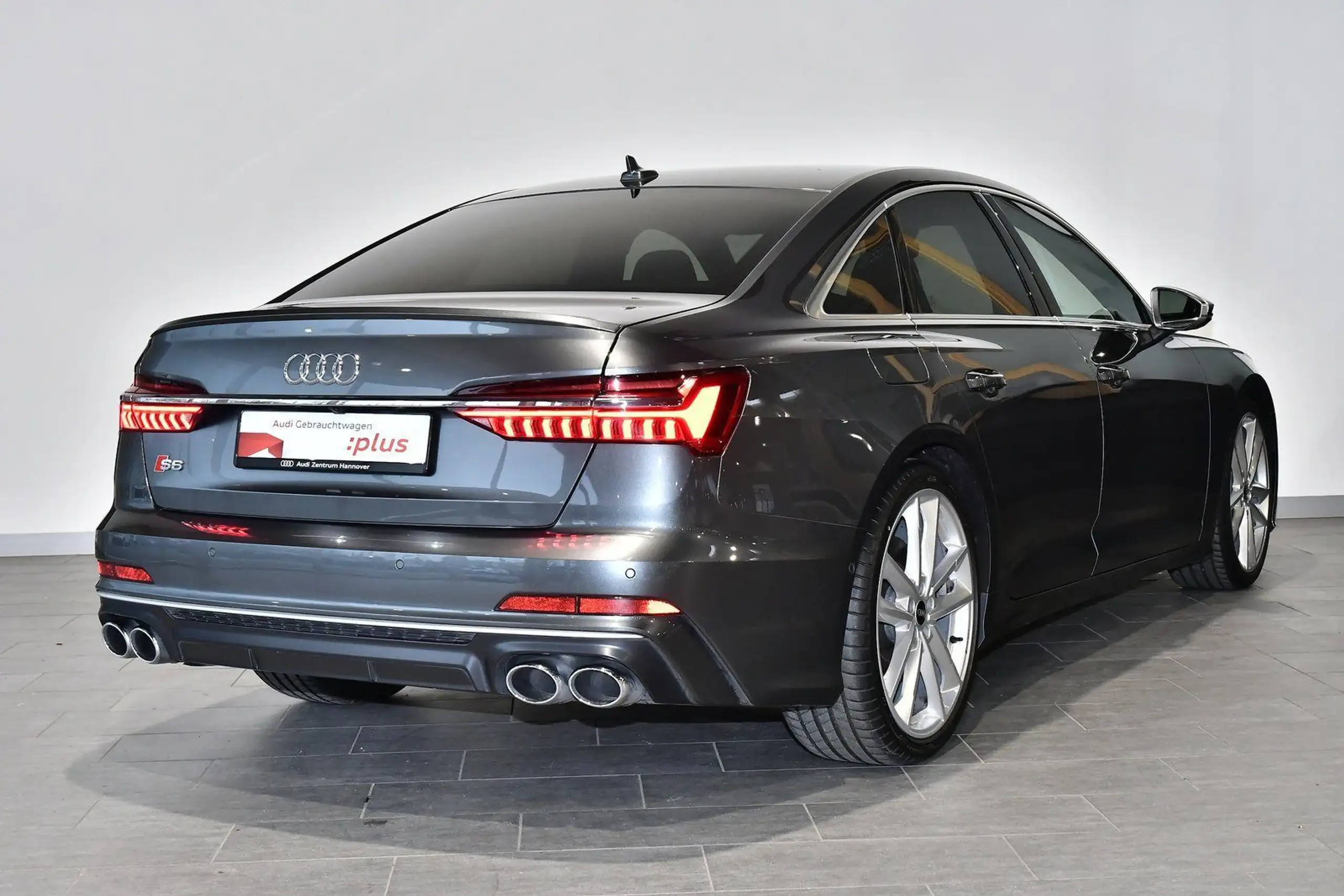 Audi - S6