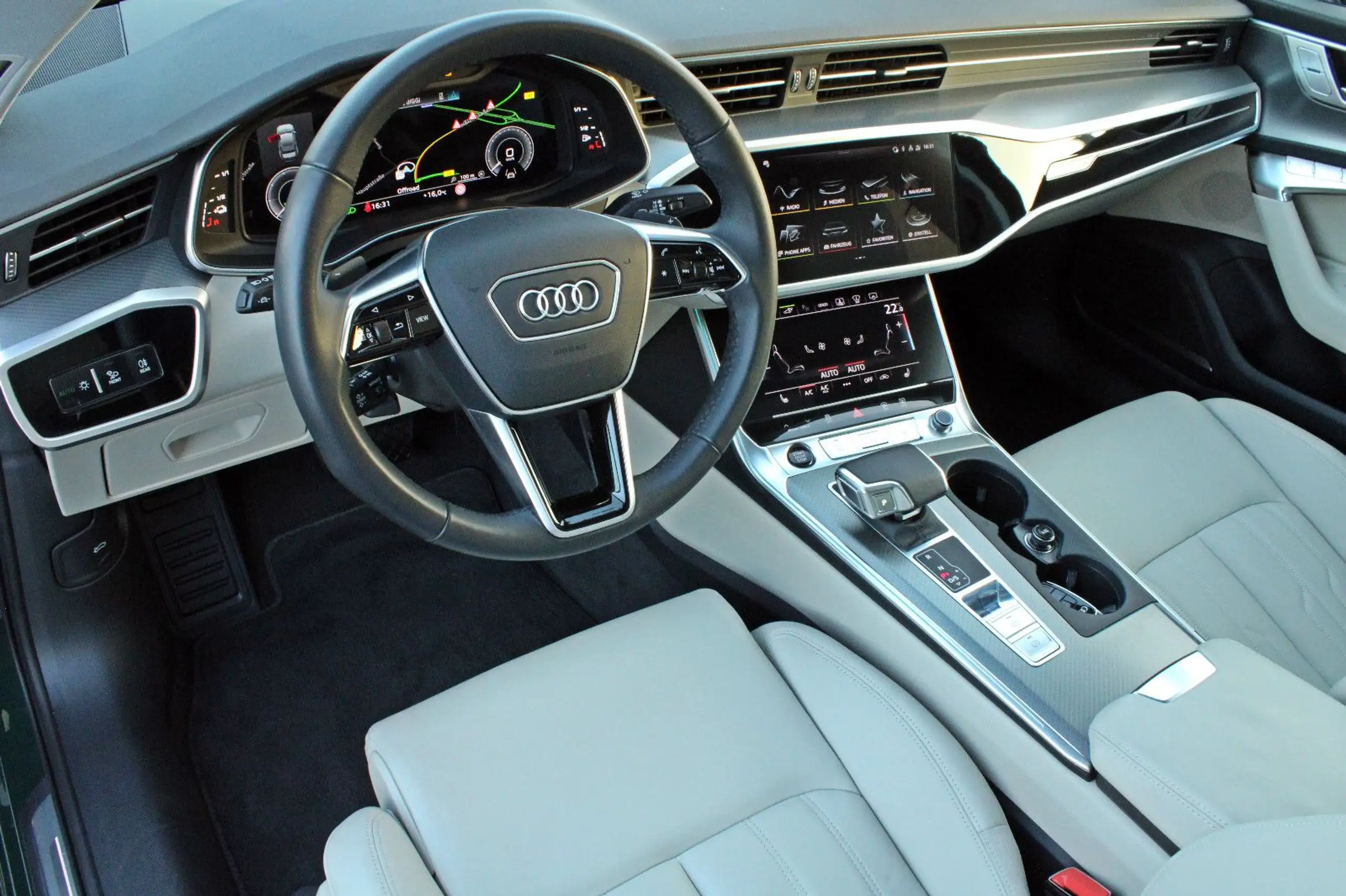 Audi - A6