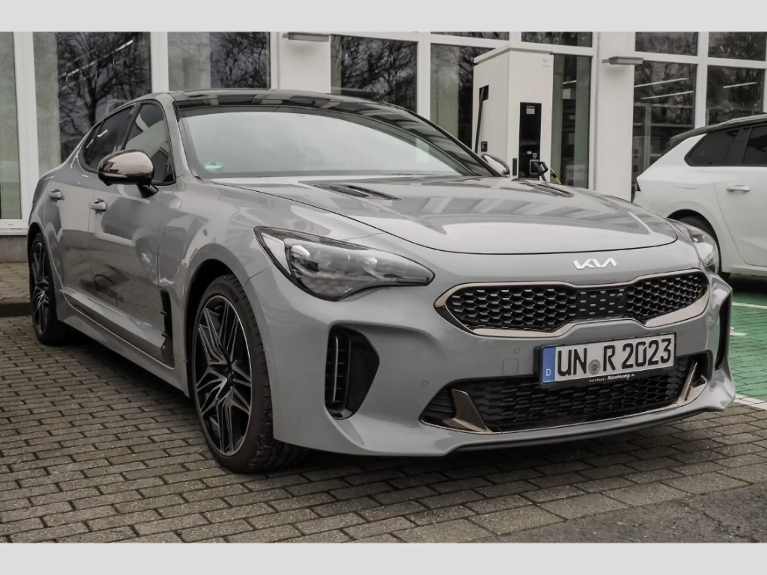 Kia - Stinger