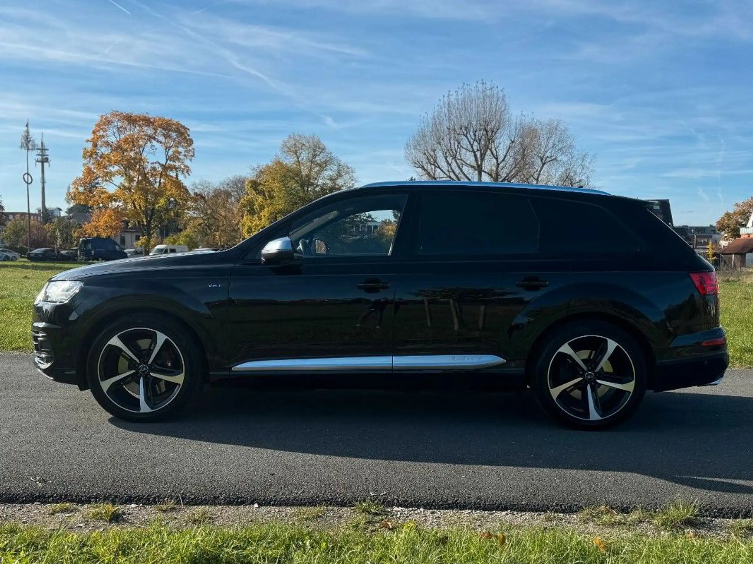 Audi - SQ7