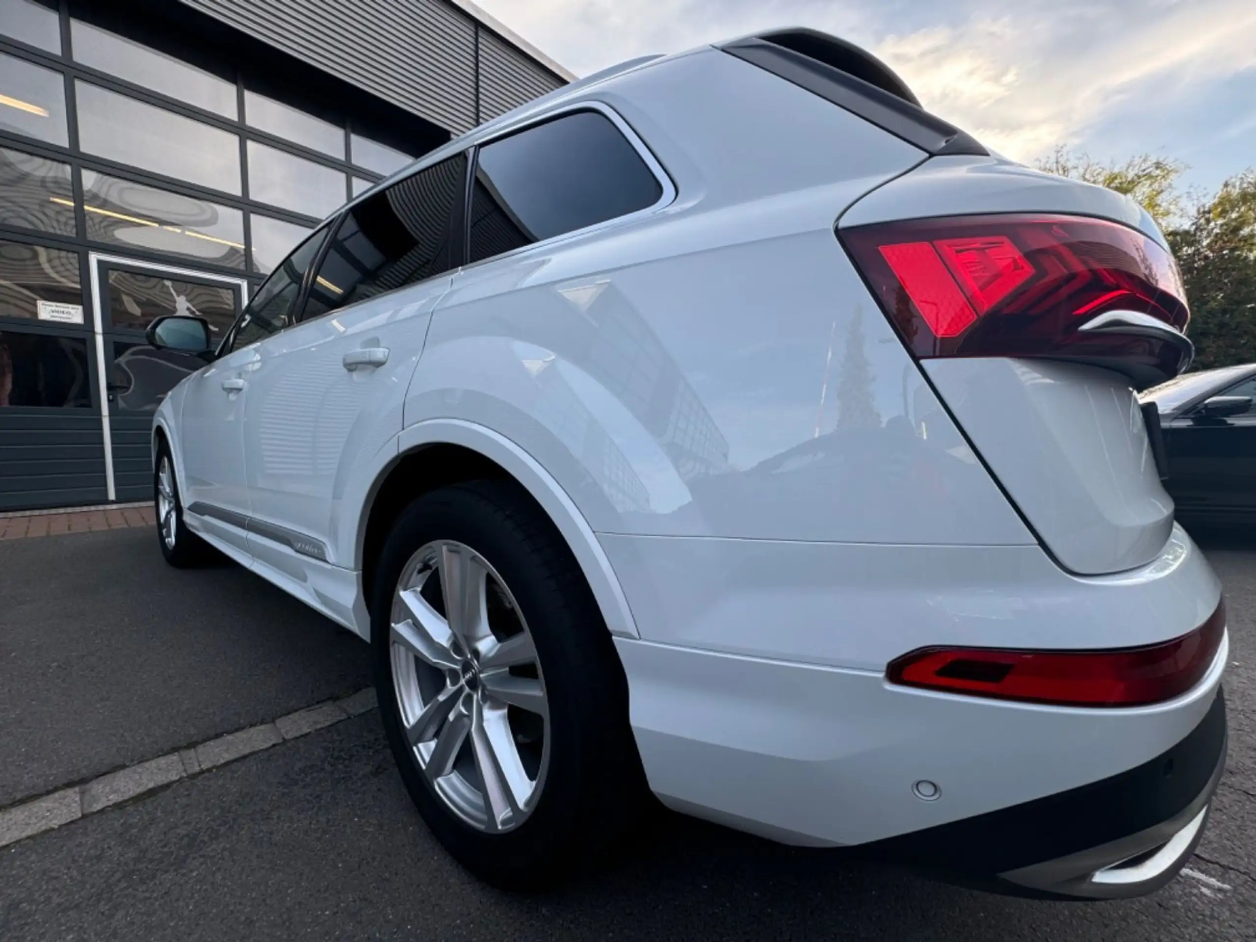 Audi - Q7