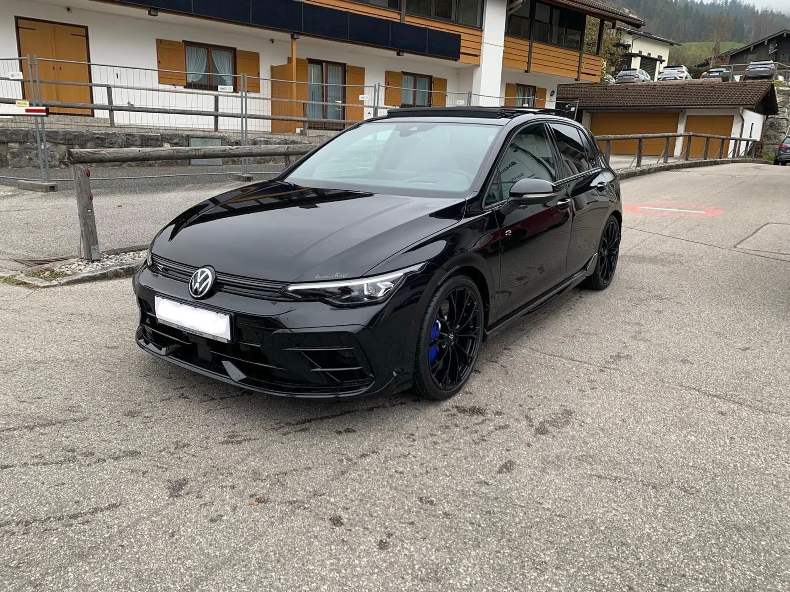 Volkswagen - Golf