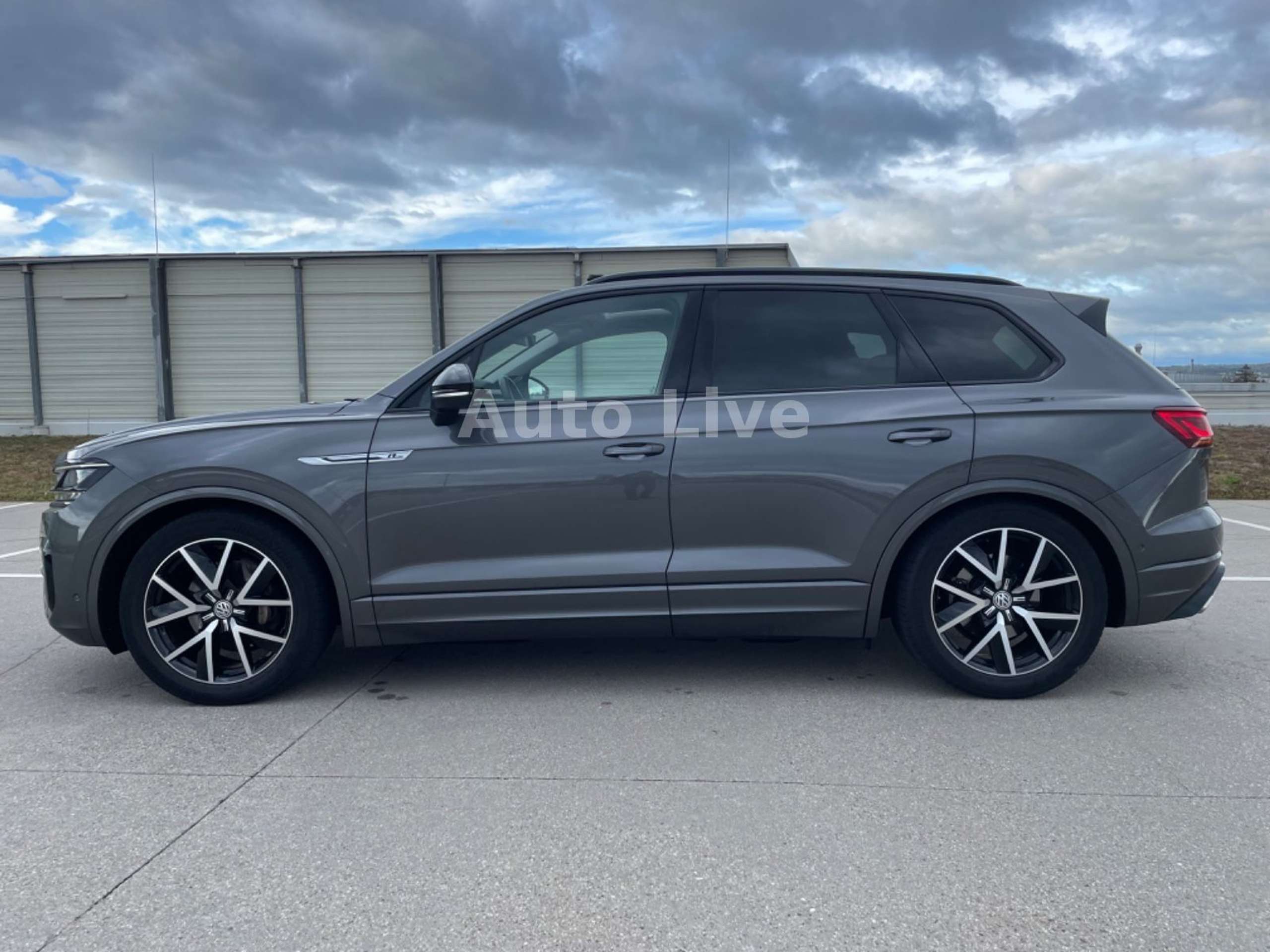 Volkswagen - Touareg