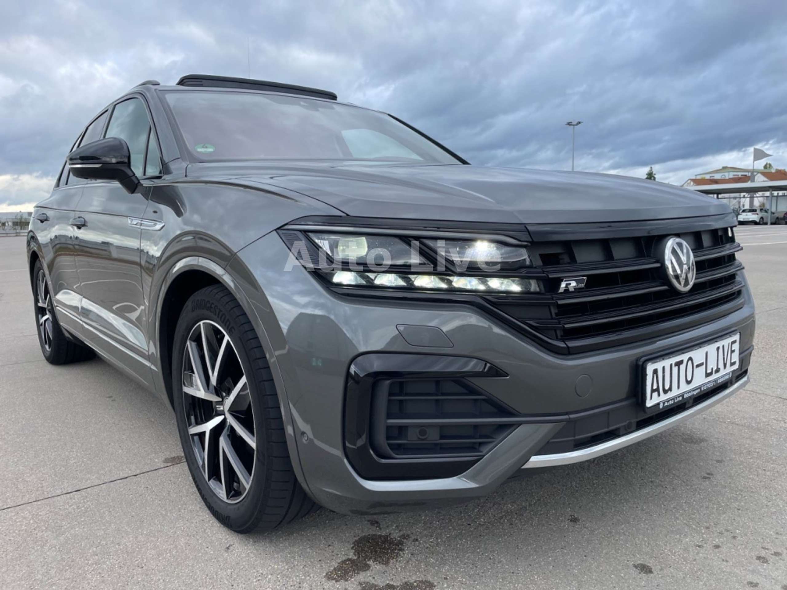 Volkswagen - Touareg