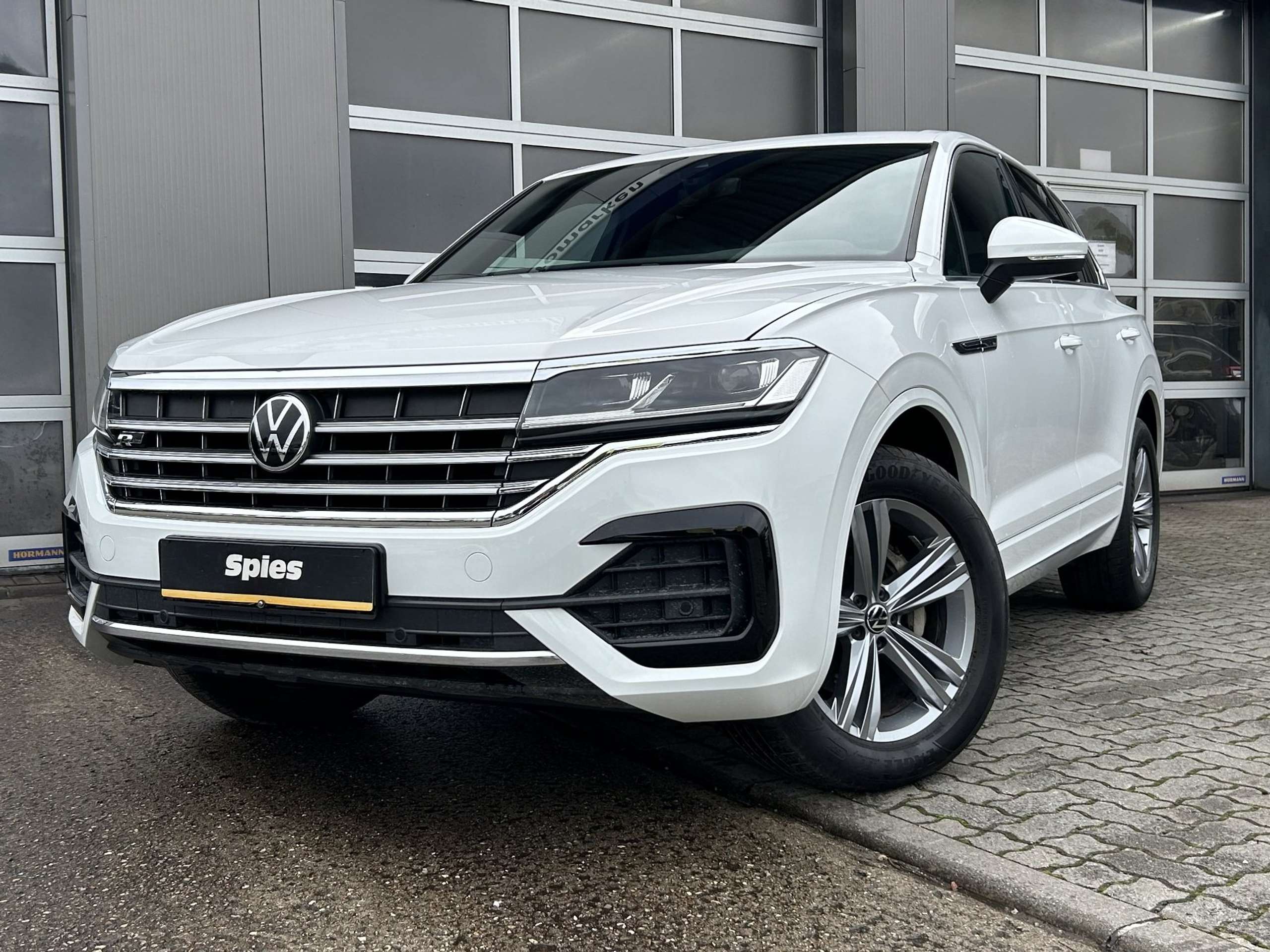 Volkswagen - Touareg