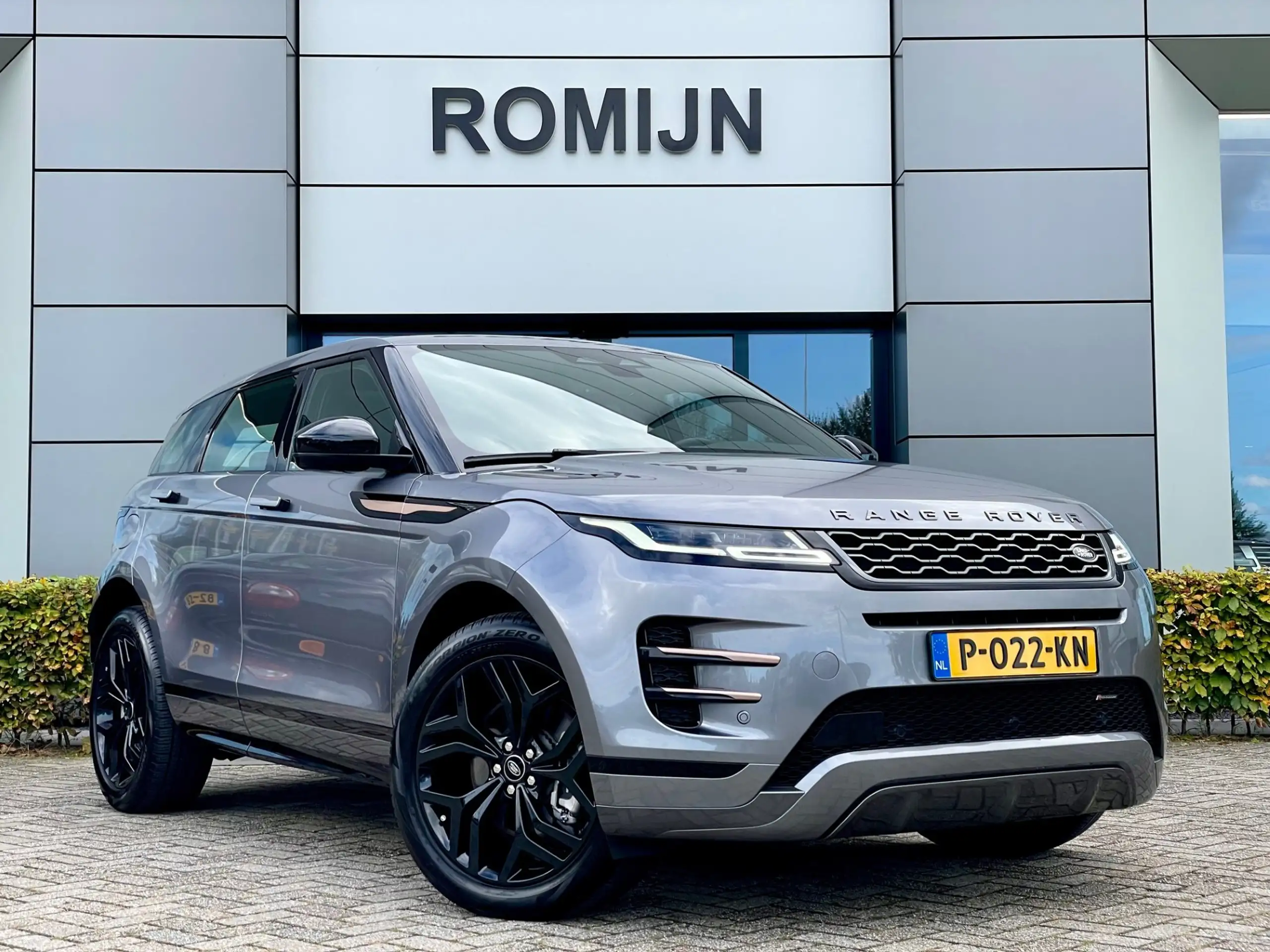 Land Rover - Range Rover Evoque