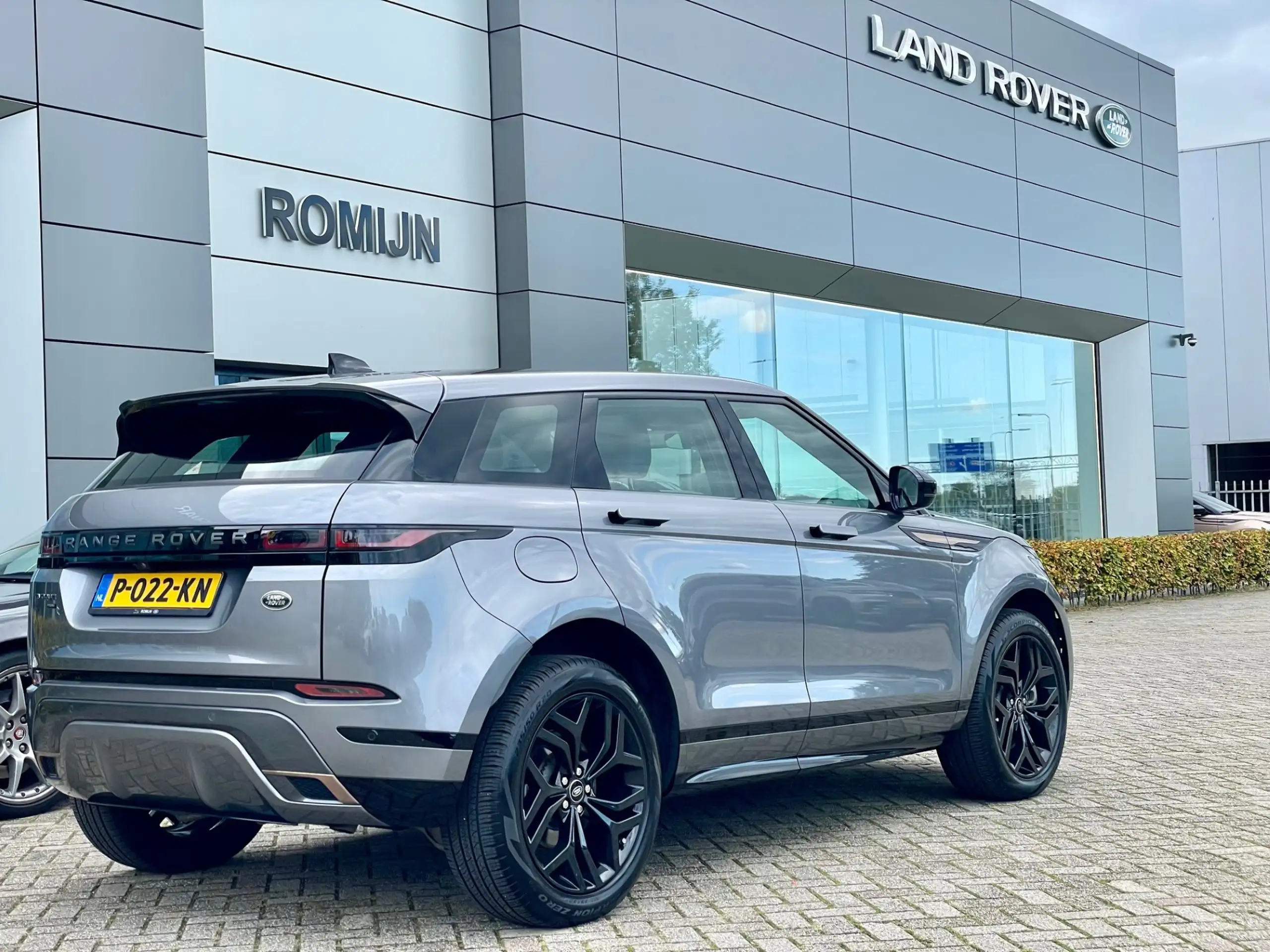 Land Rover - Range Rover Evoque