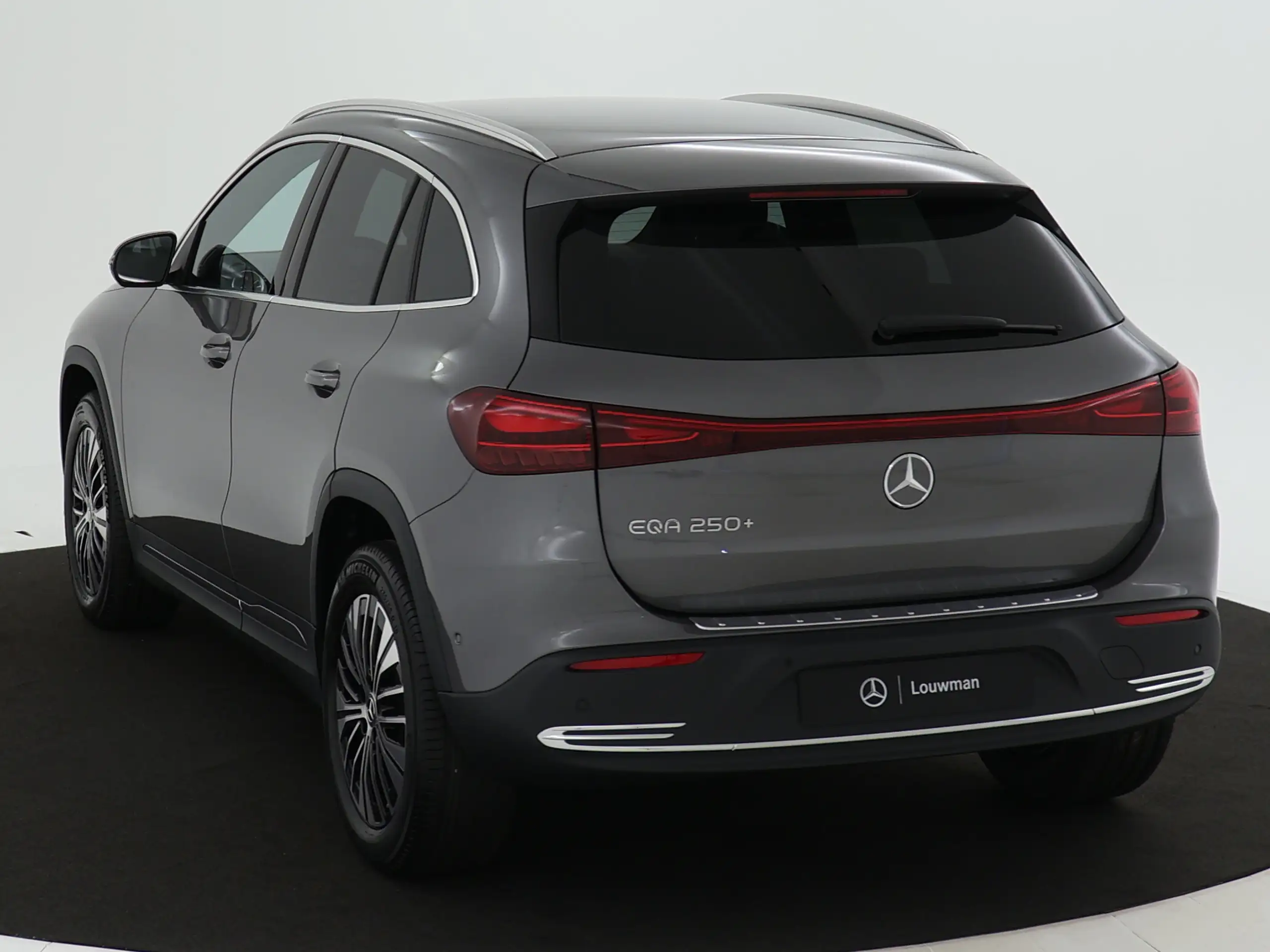 Mercedes-Benz - EQA