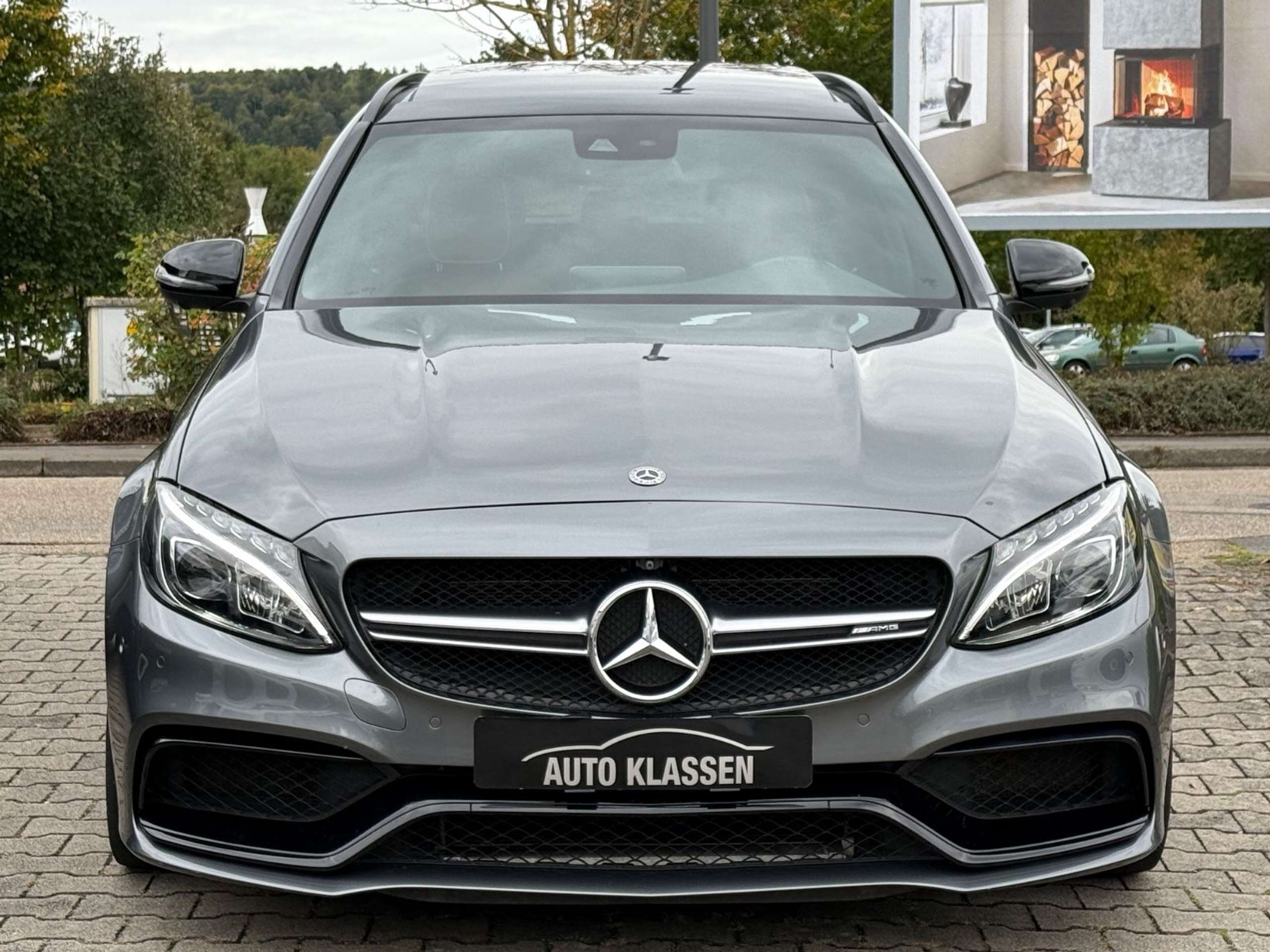 Mercedes-Benz - C 63 AMG