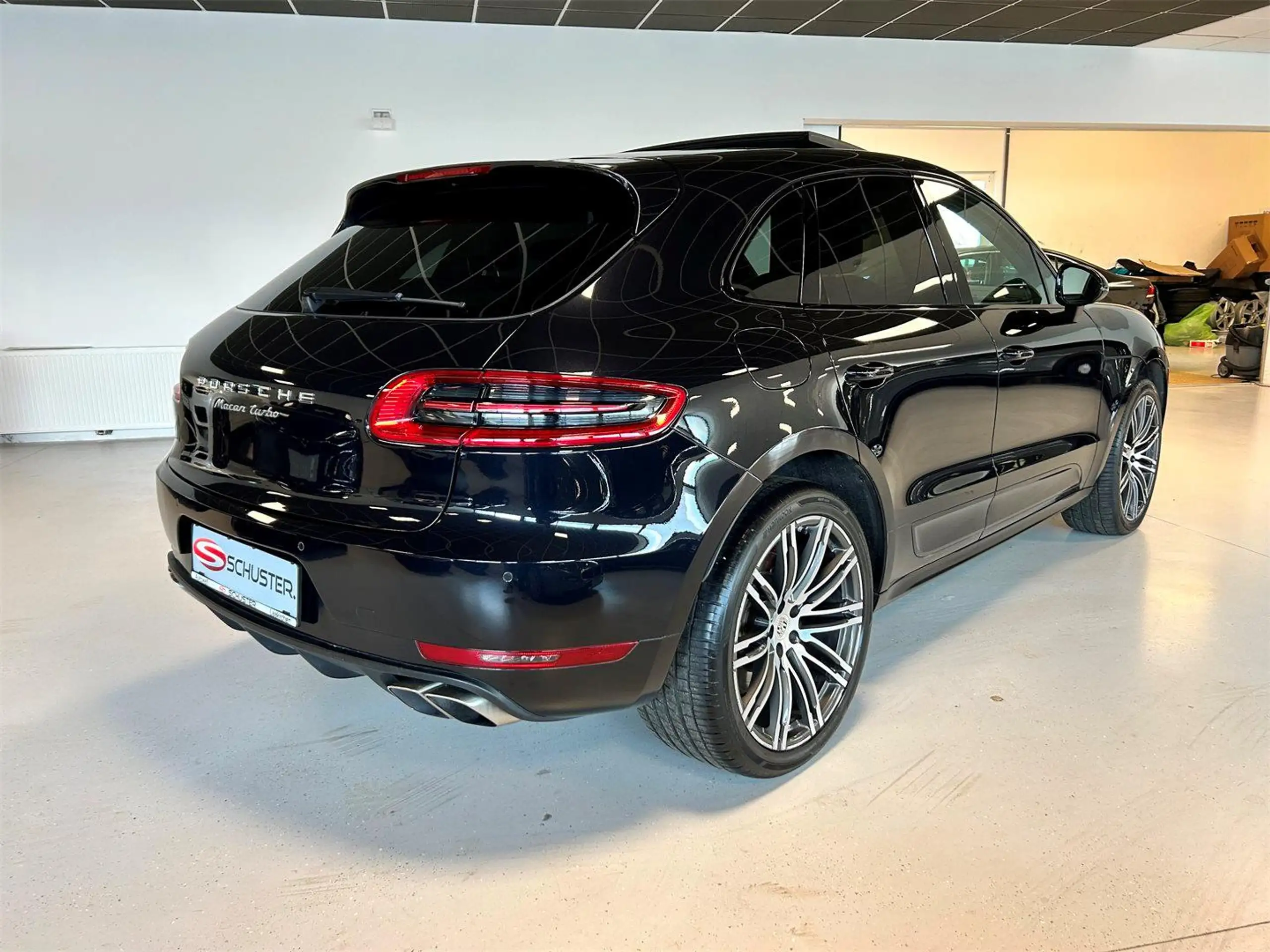 Porsche - Macan