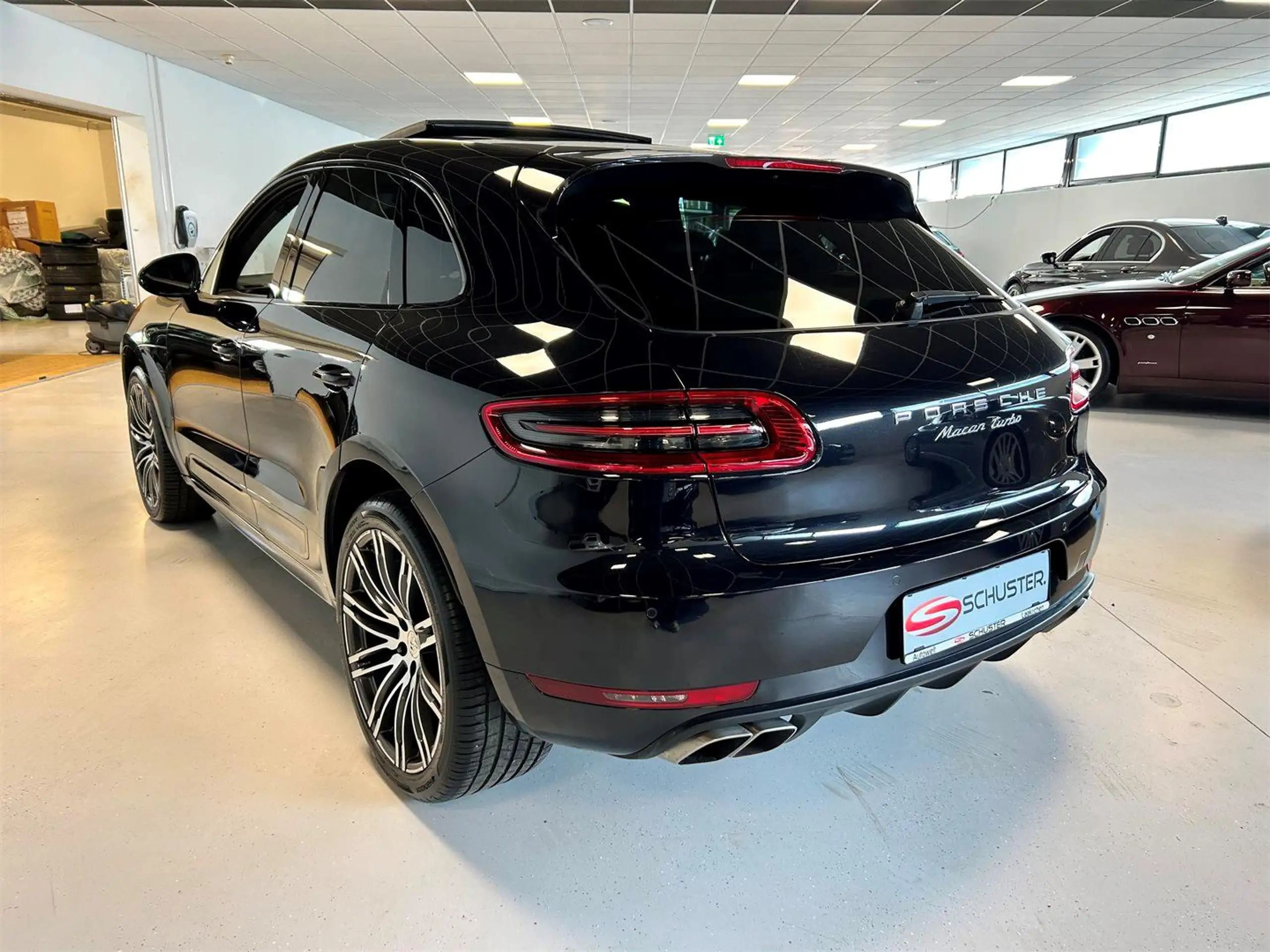 Porsche - Macan