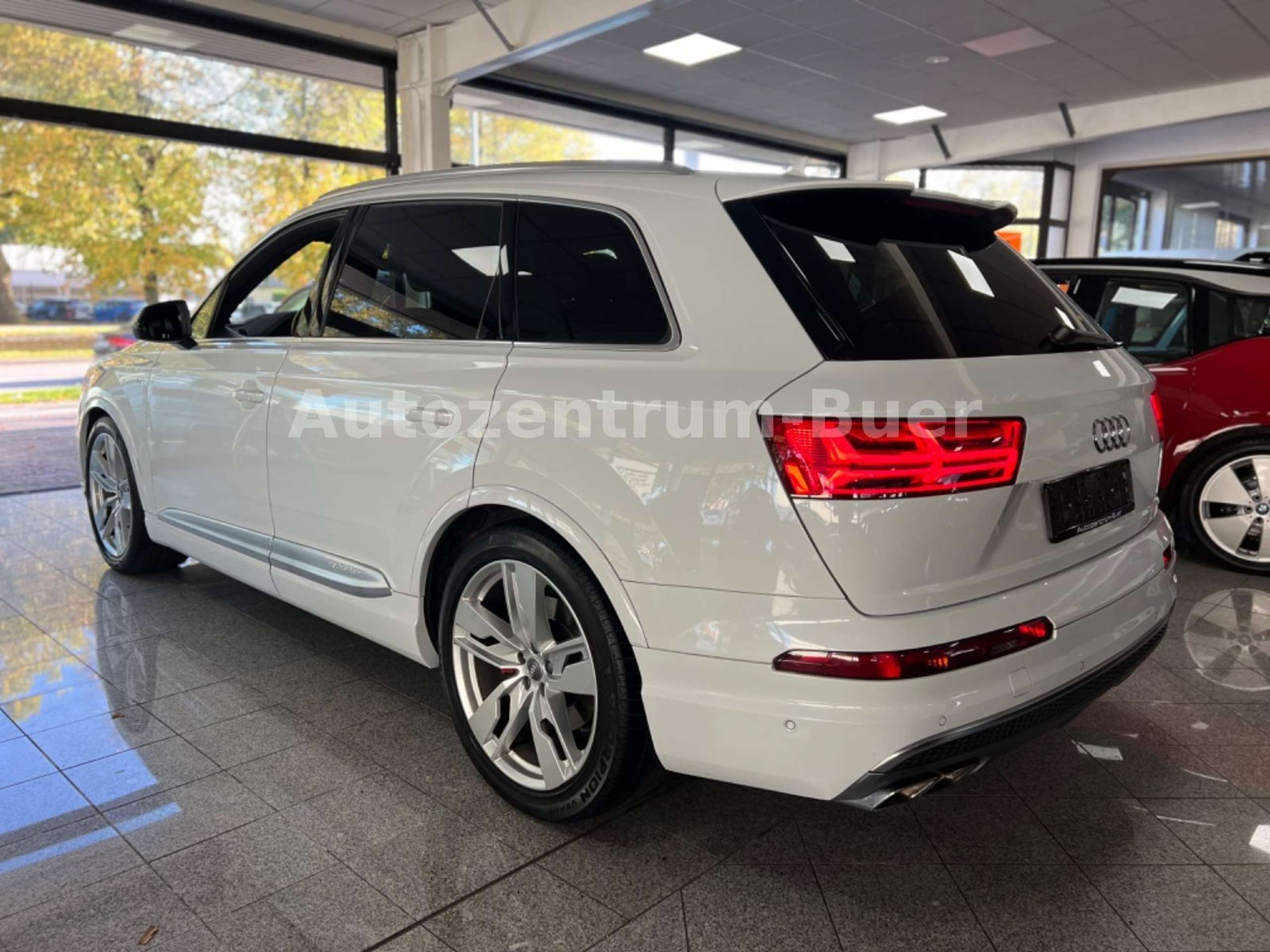 Audi - SQ7