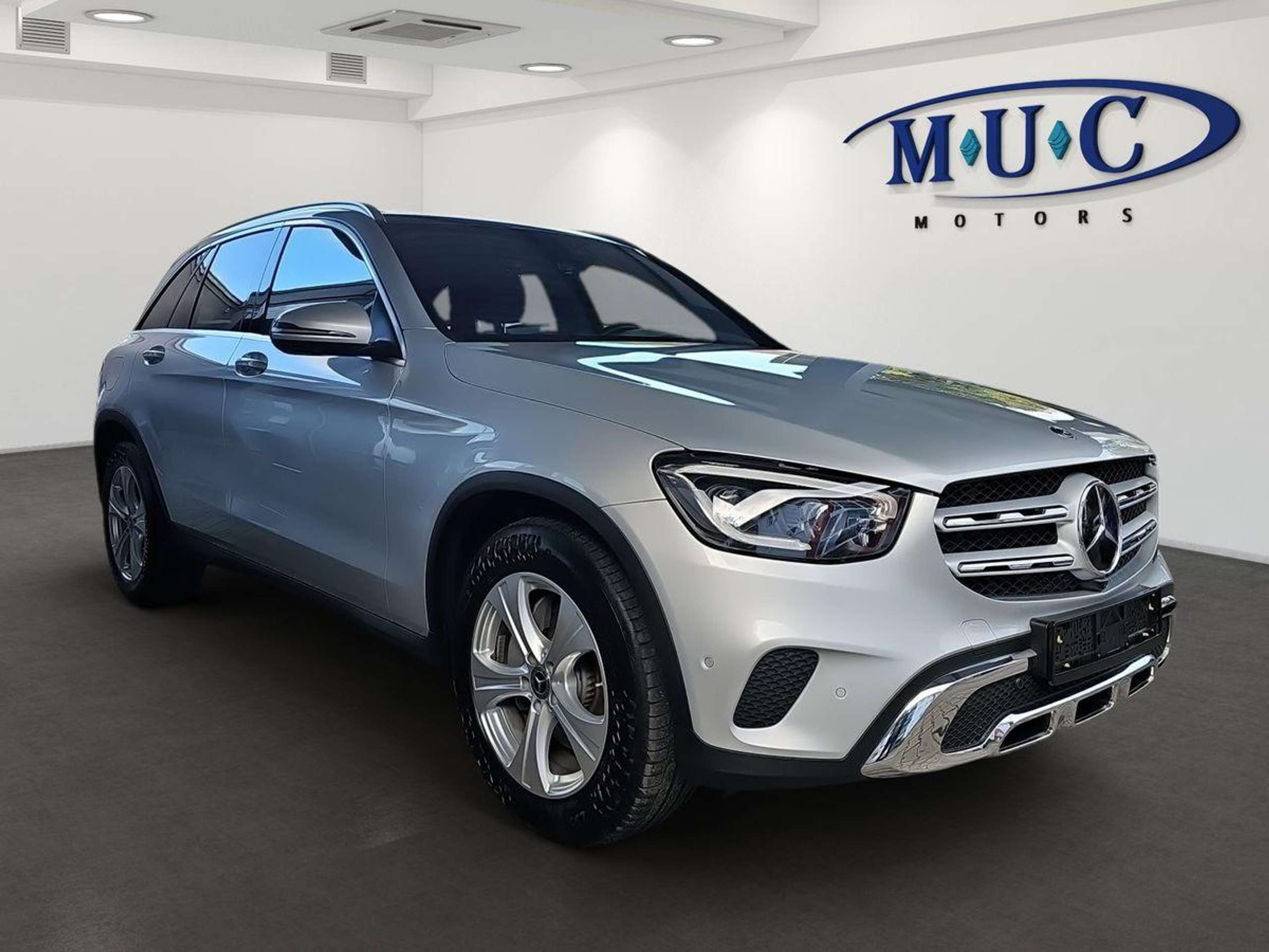 Mercedes-Benz - GLC 300