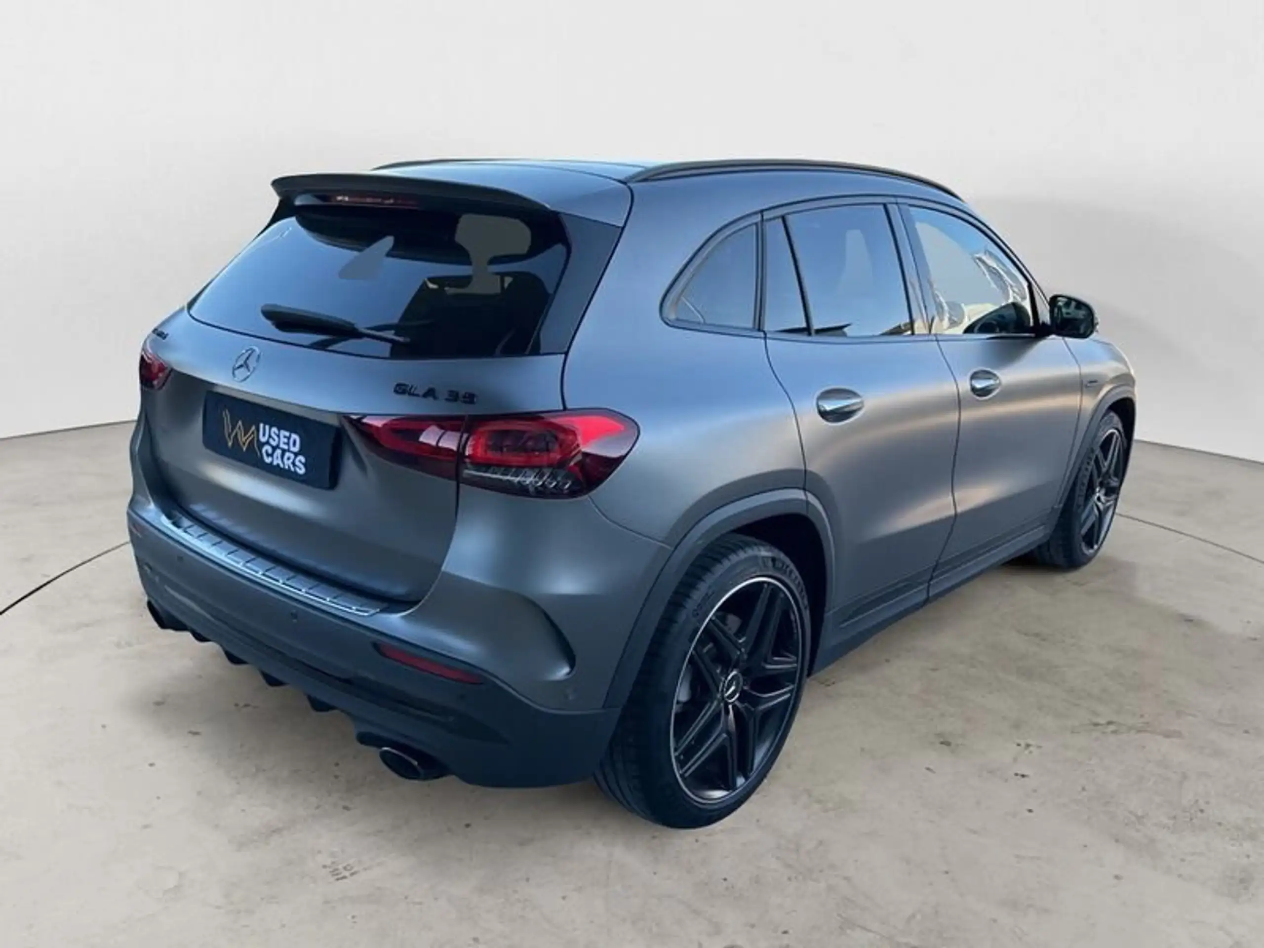 Mercedes-Benz - GLA 35 AMG