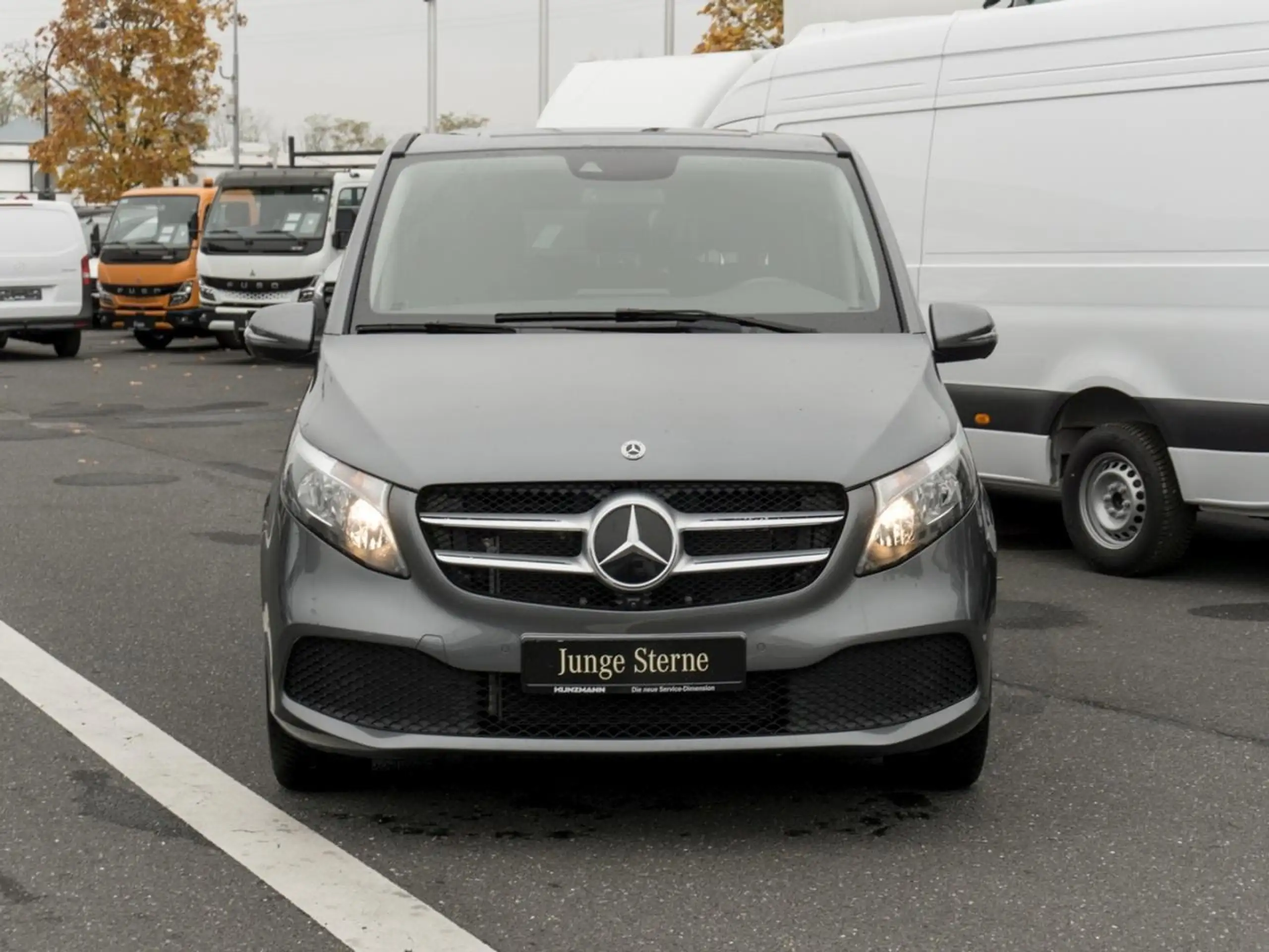 Mercedes-Benz - V 250