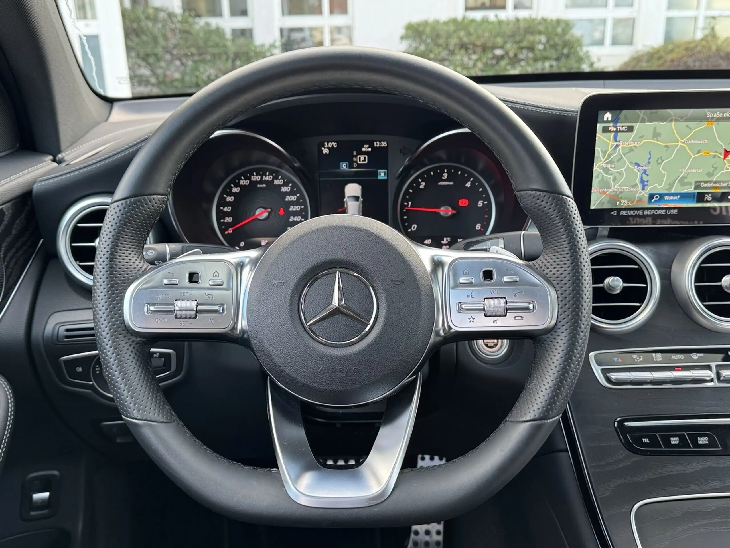 Mercedes-Benz - GLC 220