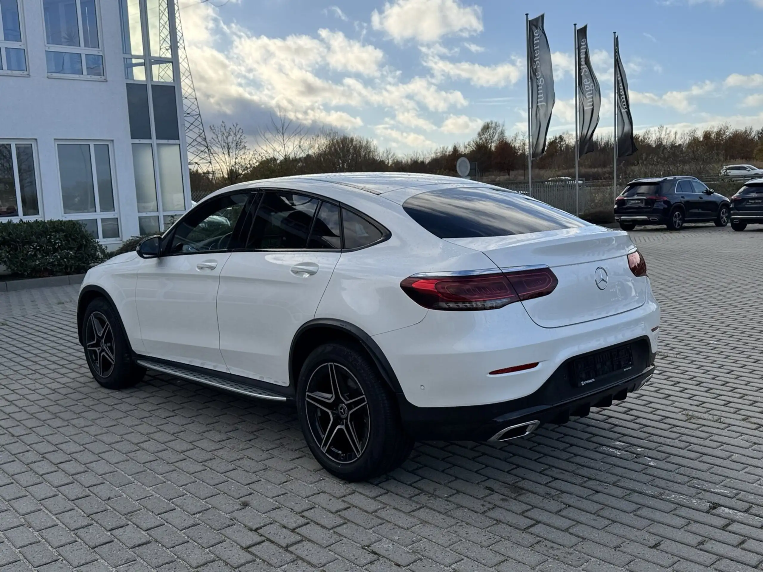 Mercedes-Benz - GLC 220