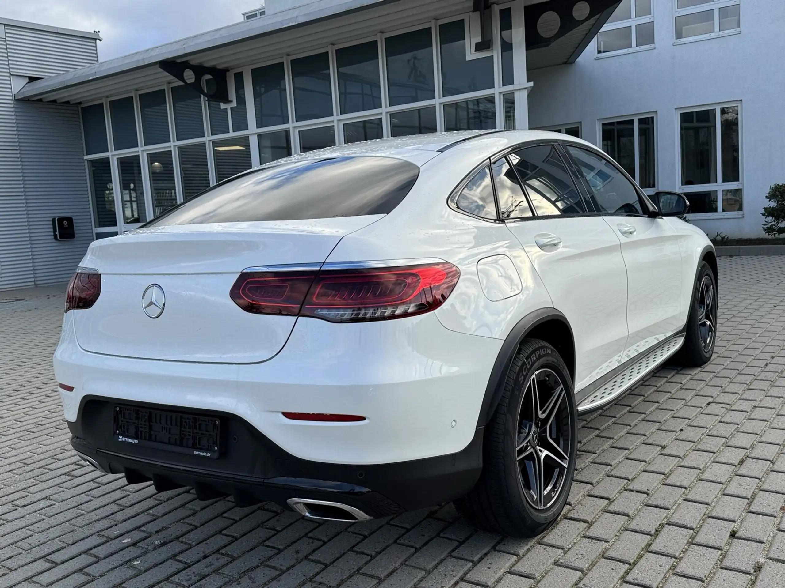 Mercedes-Benz - GLC 220