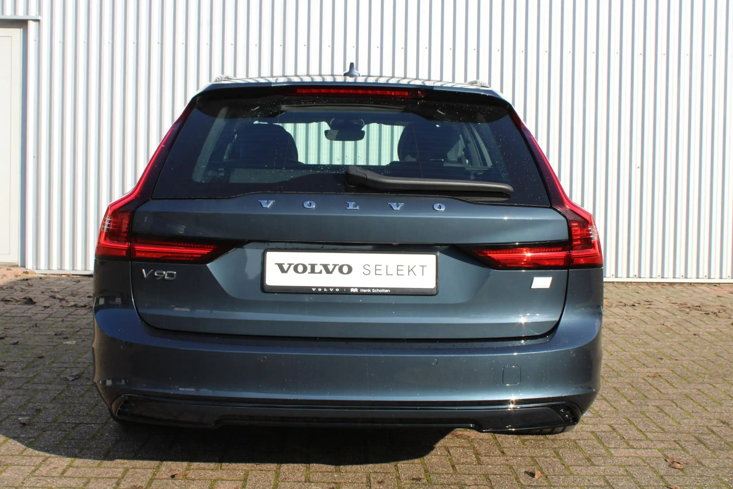 Volvo - V90