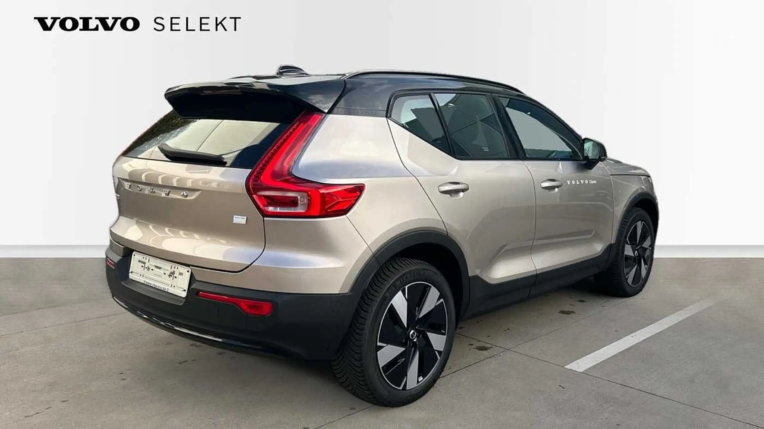 Volvo - XC40