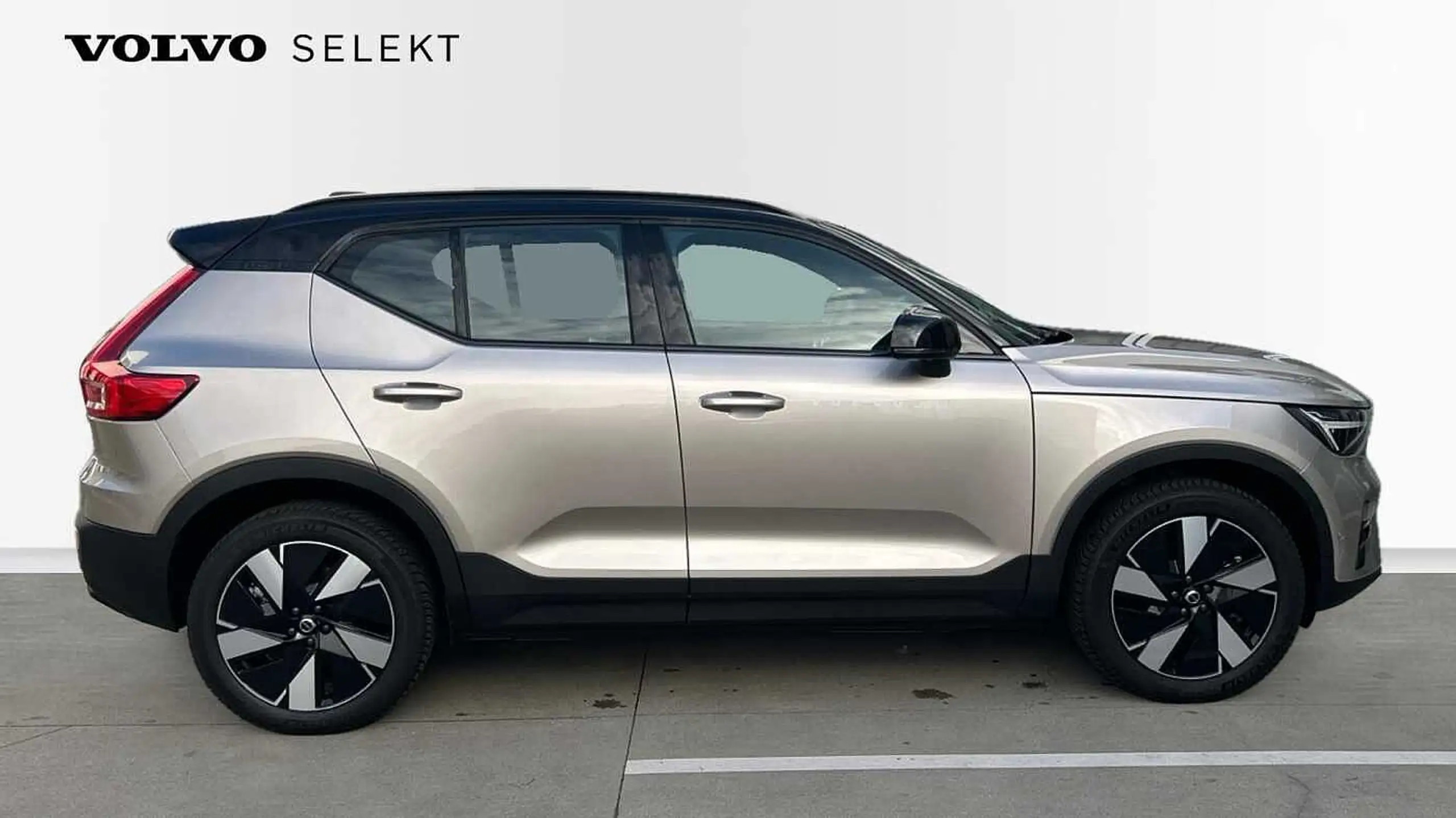 Volvo - XC40